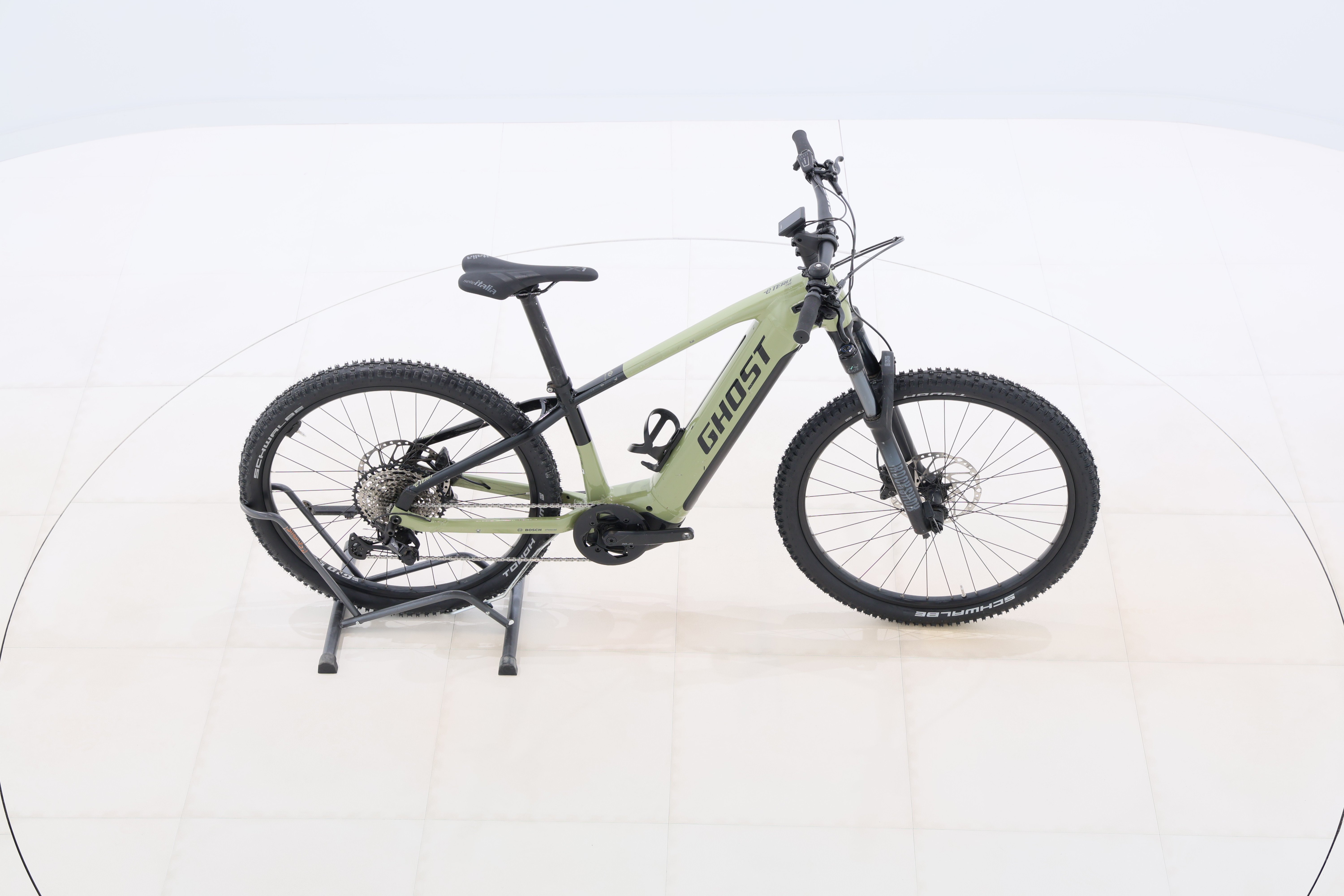 b4952933-31c4-42d2-84f6-530cc37c4403