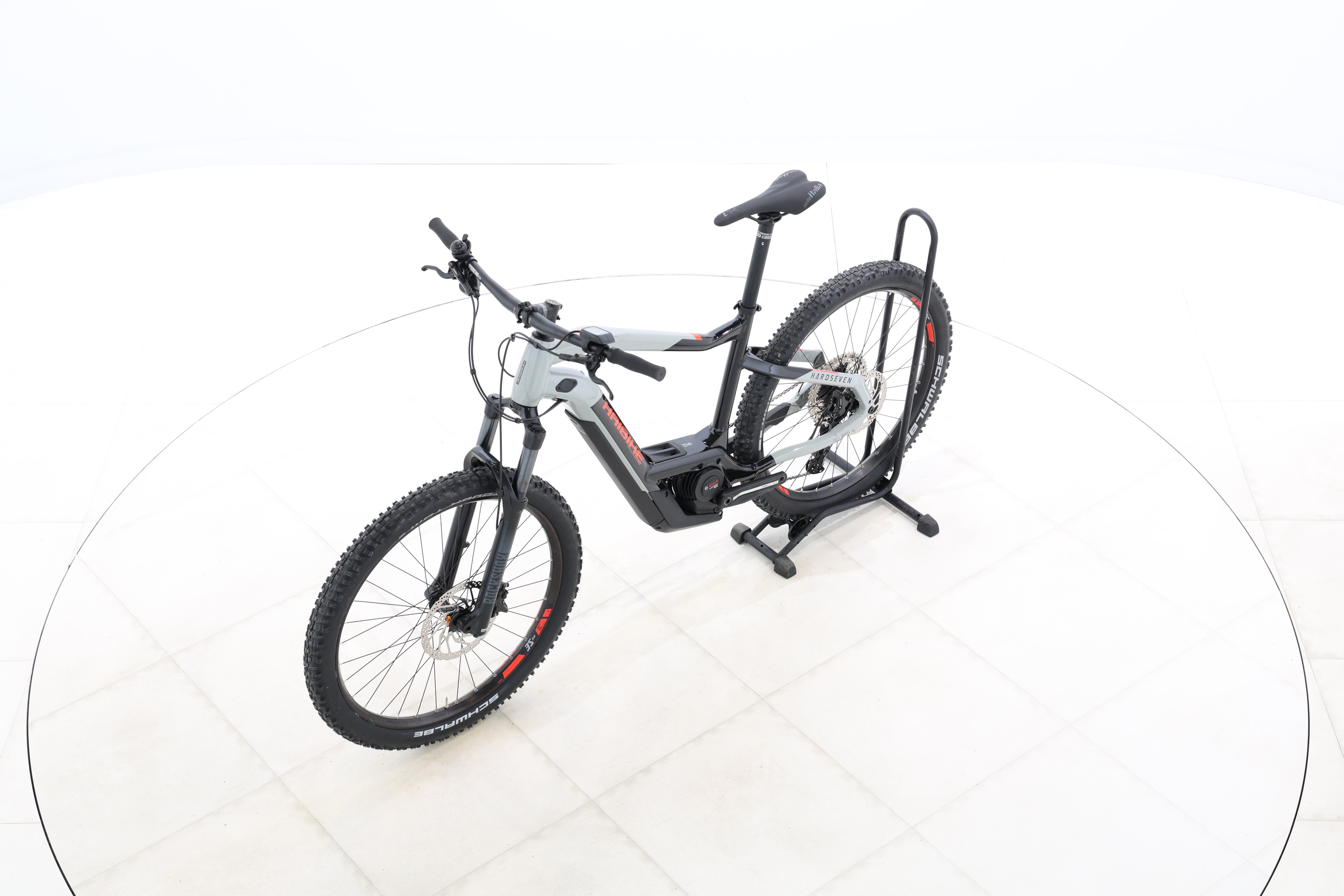 0c9b71d3-b2f9-4a46-a8dc-cfb8c8f5f98f