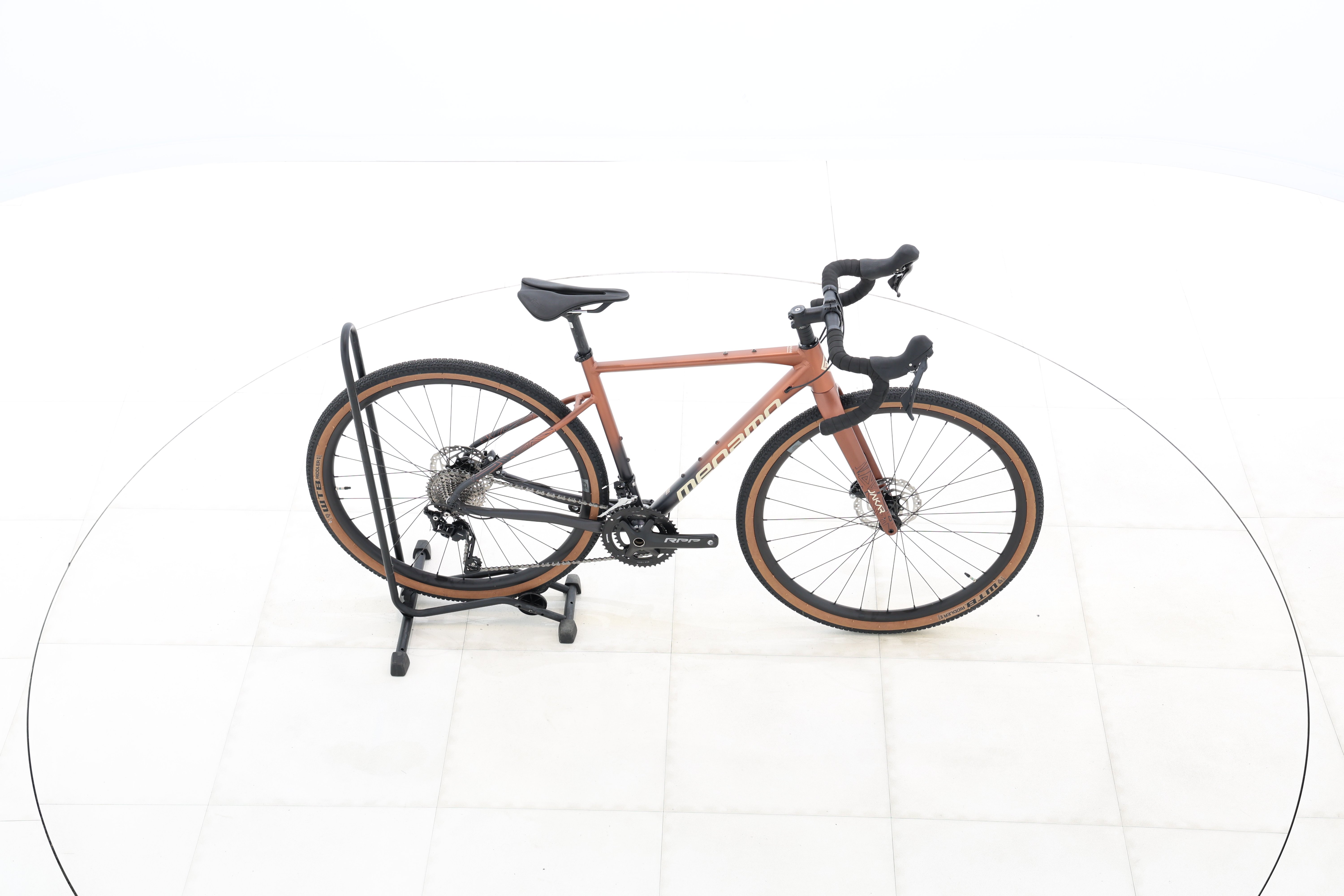 921ef975-10fd-4cab-a16e-fc9e4e04599e