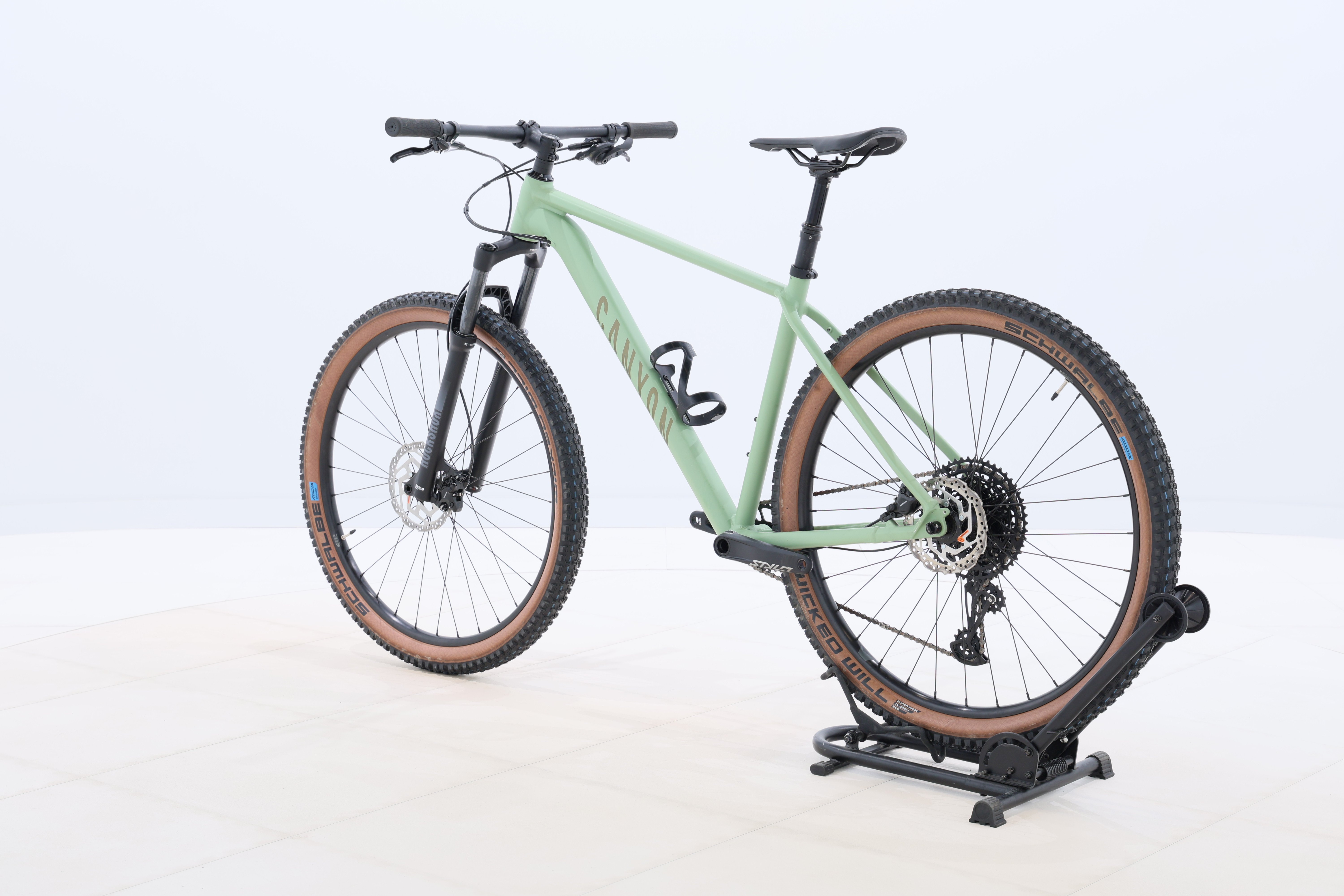 c52f41e8-296c-456e-93b8-d329c17aa8ac