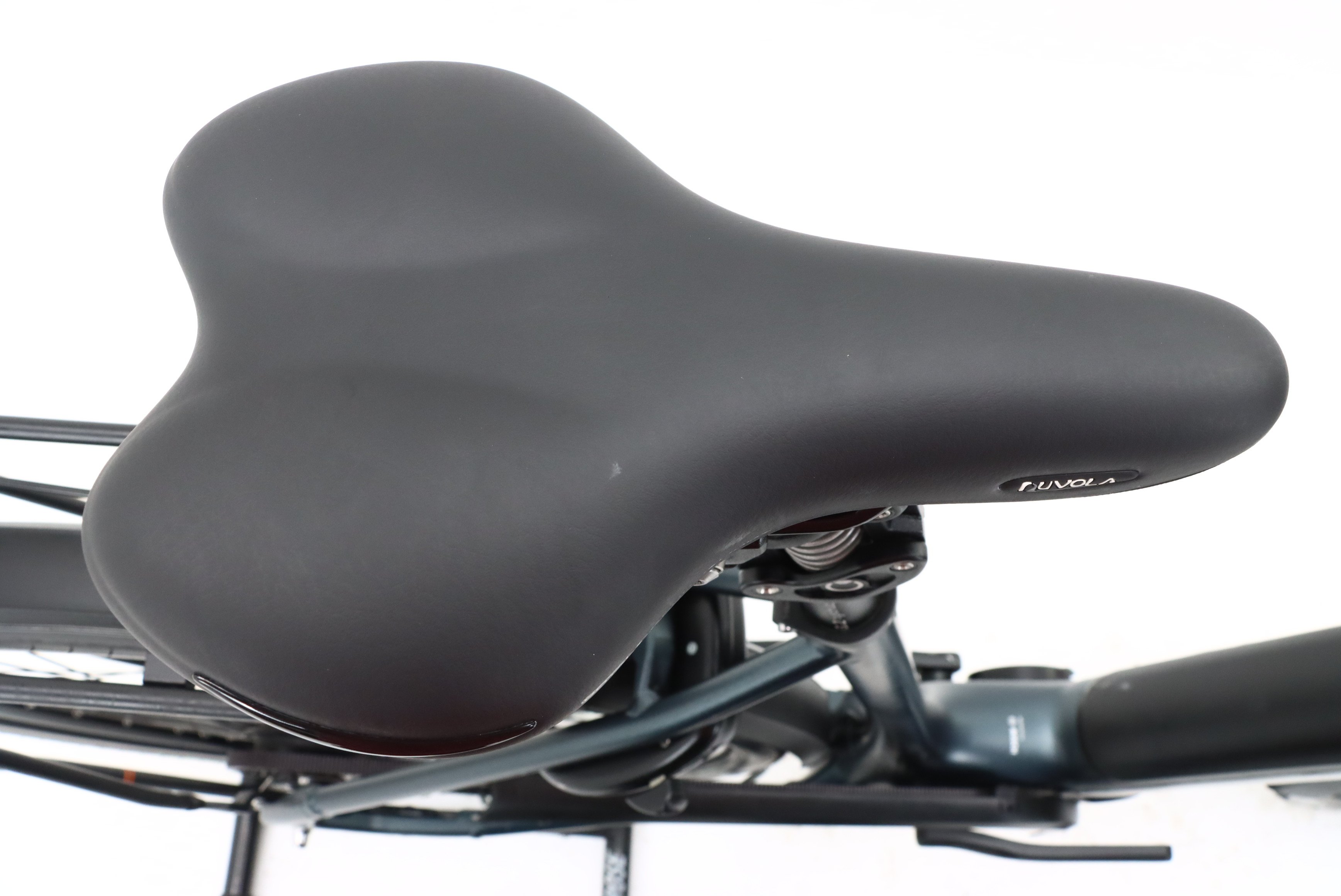 9d37c32b-938a-4164-94e9-b41358589677