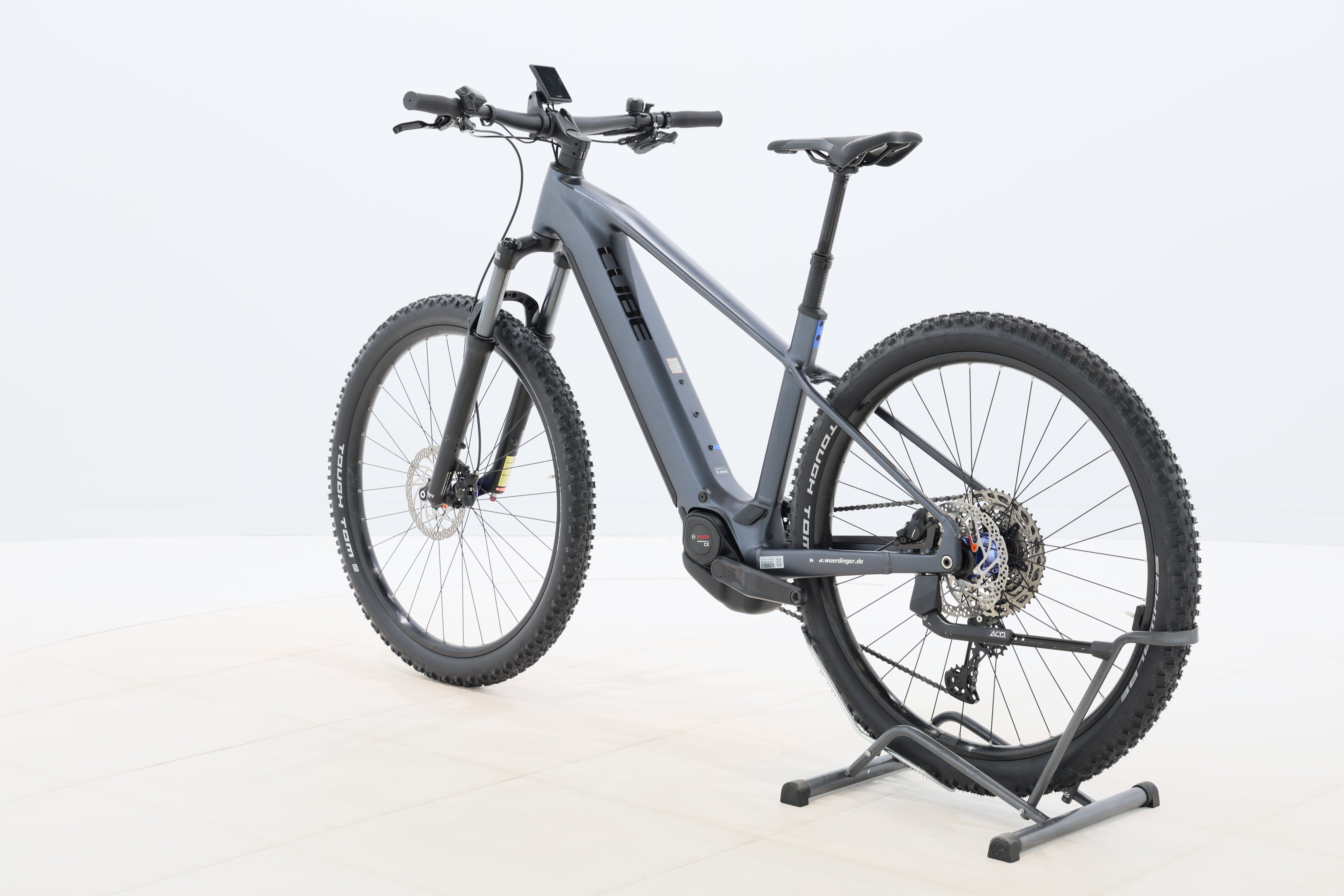 fd0e2393-52a6-4c0d-b2a3-15cf2c345803