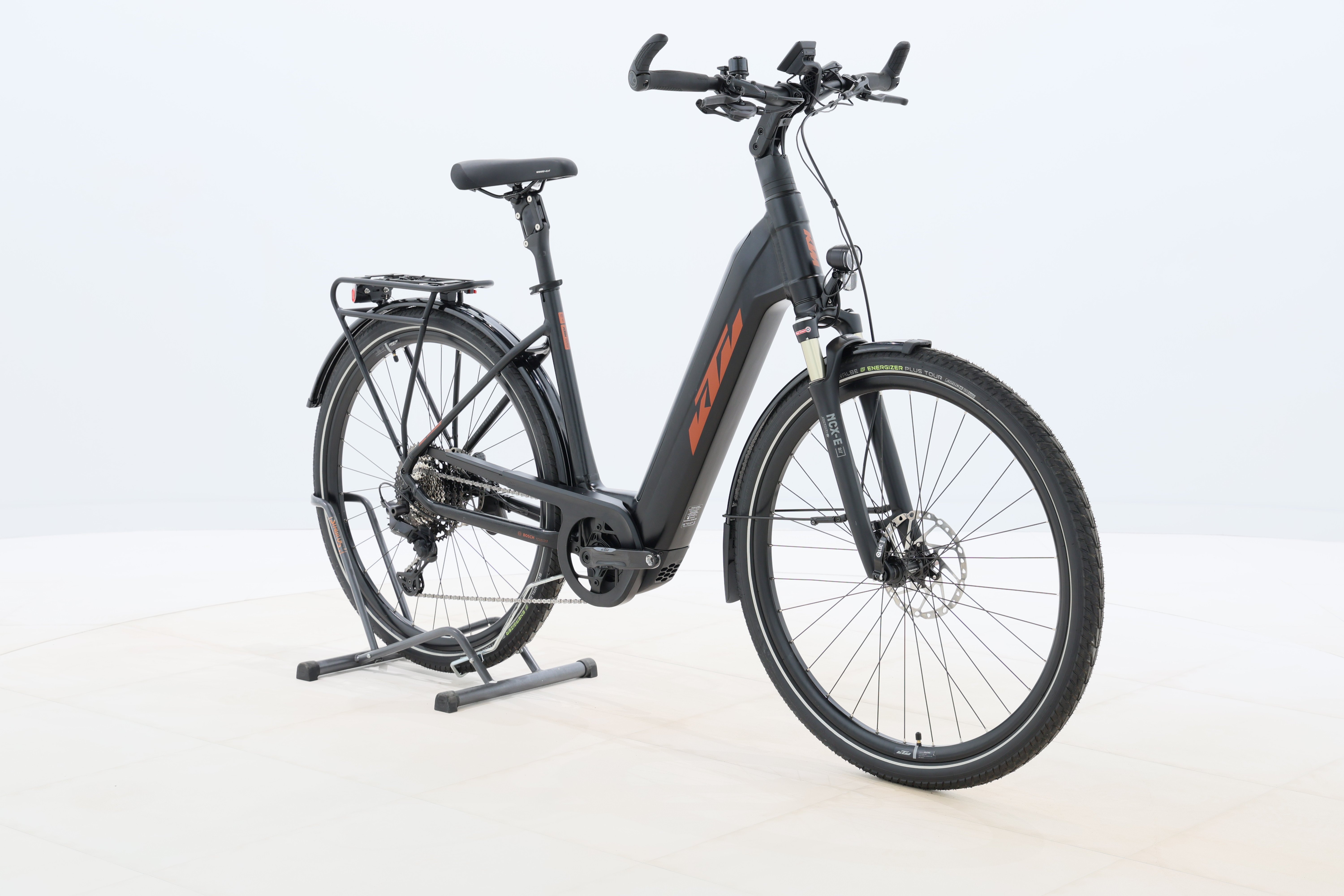 fe216e4d-e1b6-4a60-b6f8-ed06bf127fcc