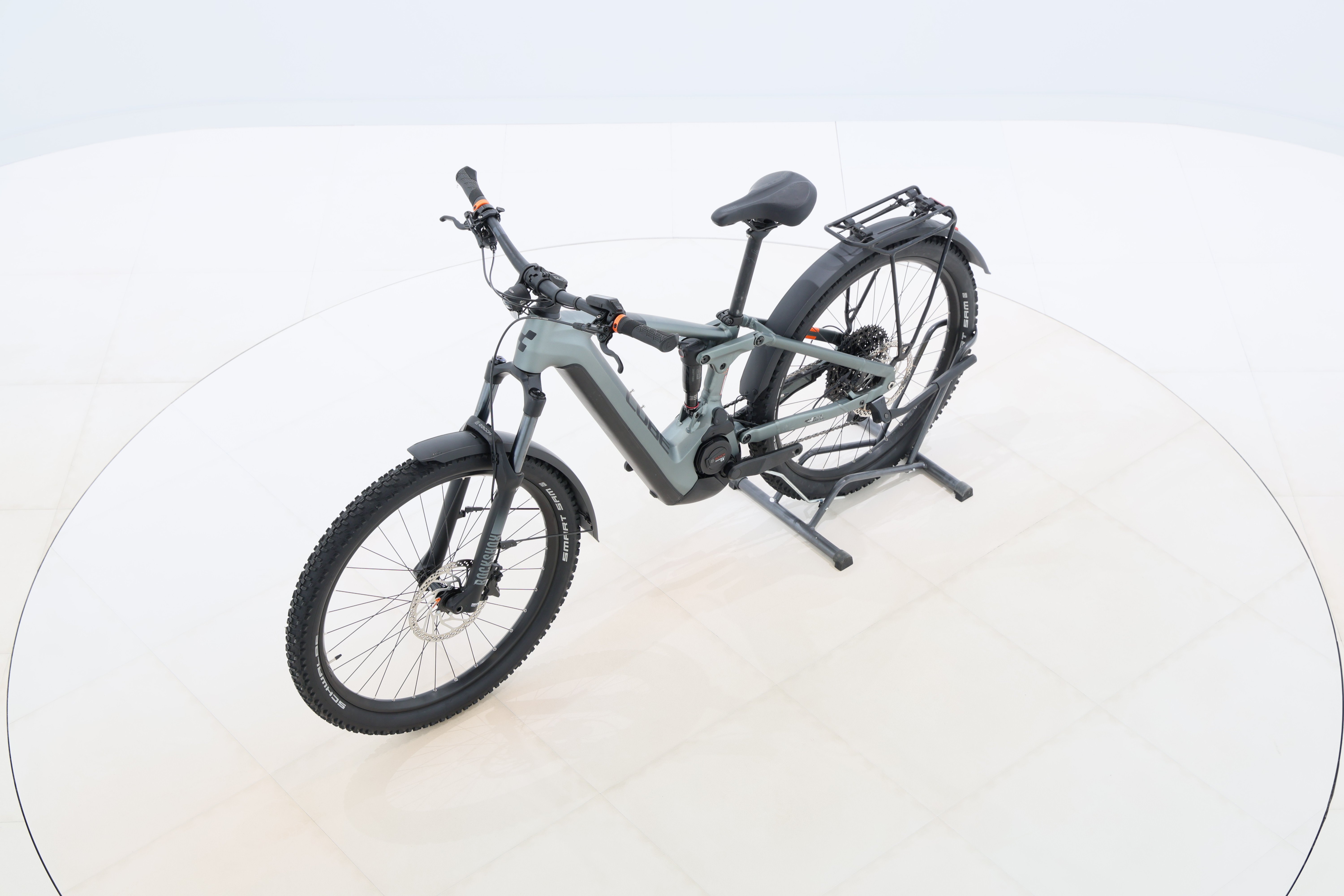 e0915232-c94d-4e50-b942-e7720eeabe33