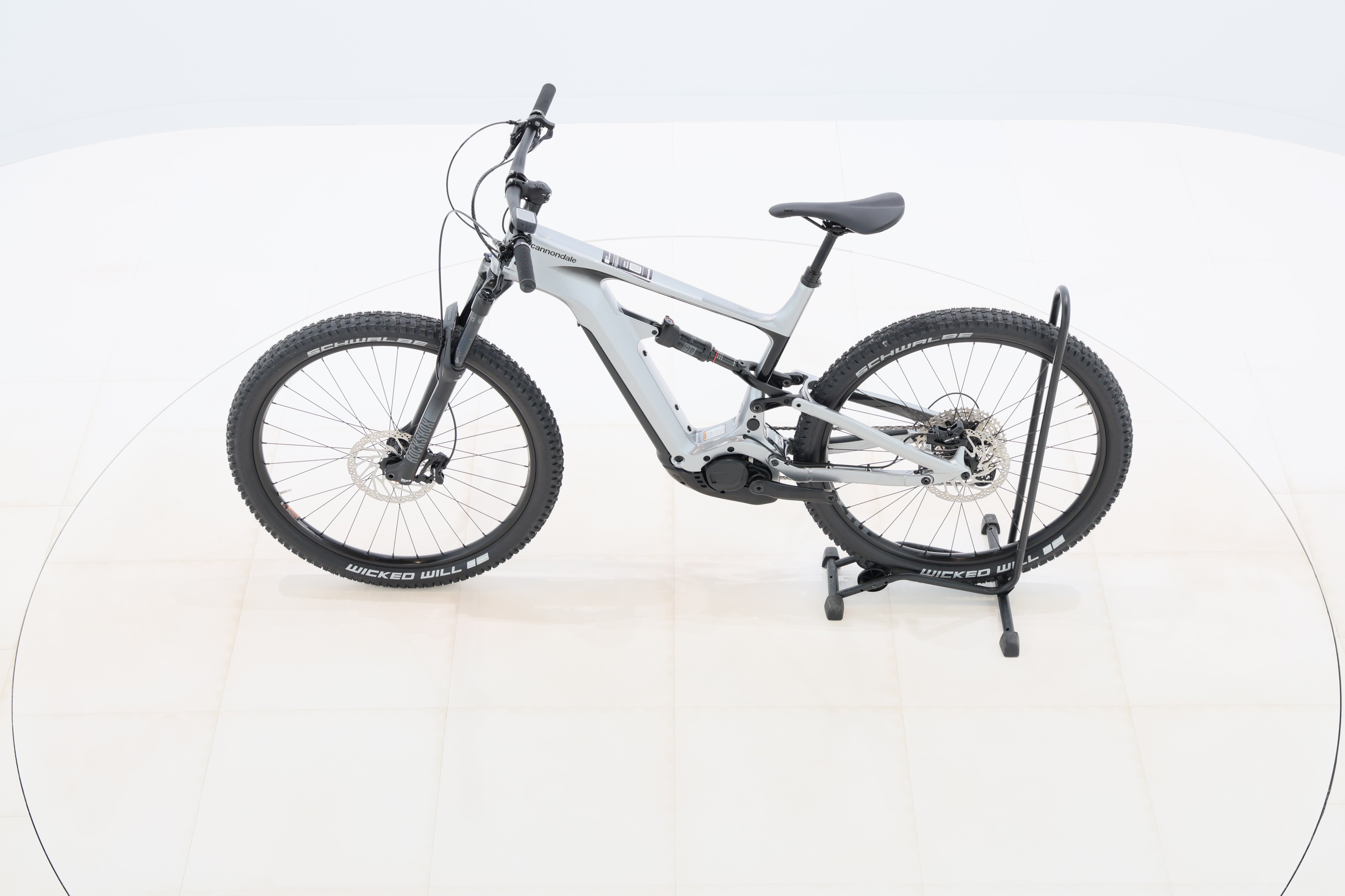 83c10a00-d0e3-4b35-bf4a-cd146abb5cdb