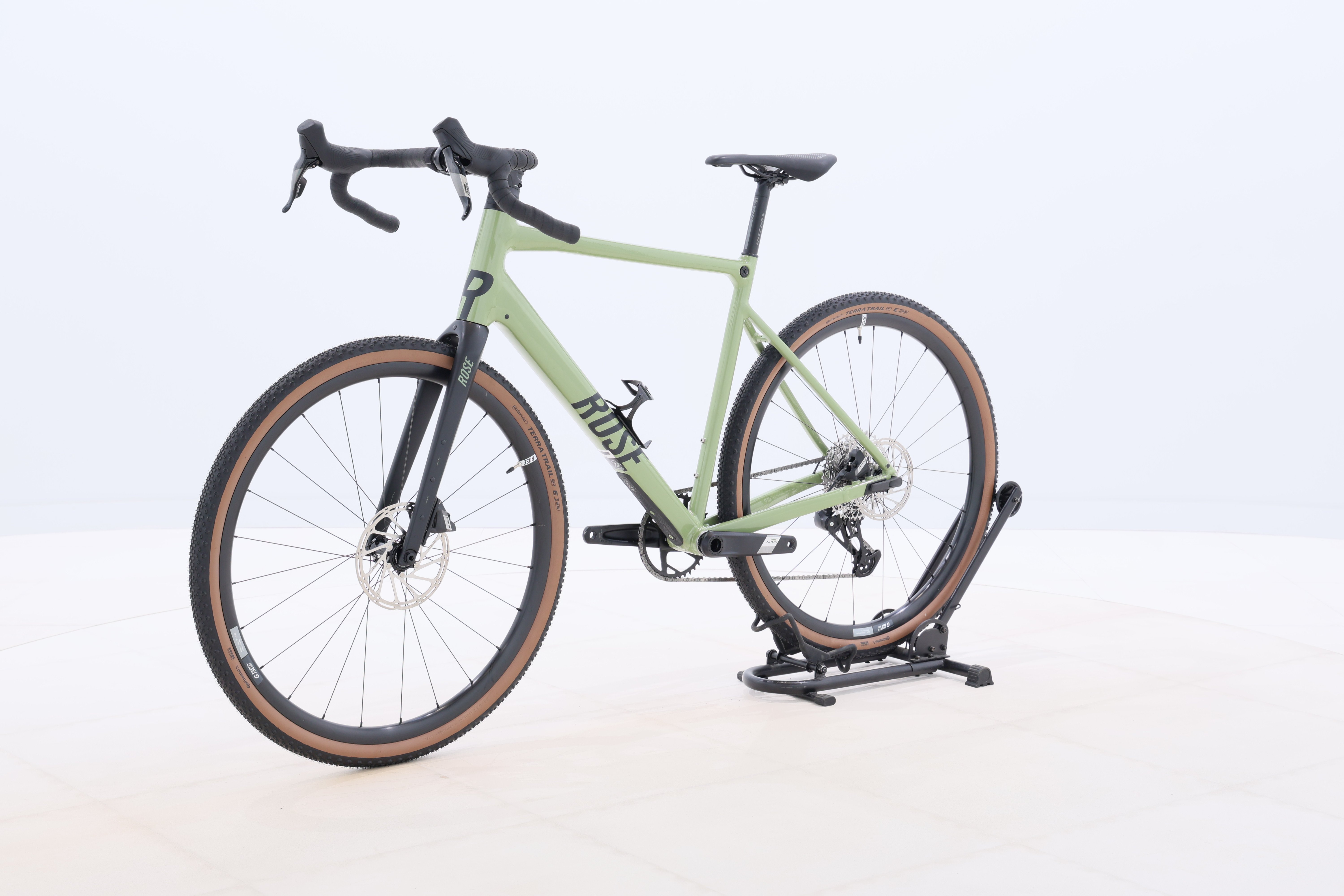 e26a3998-78a9-4800-8187-fc21bebc0afa