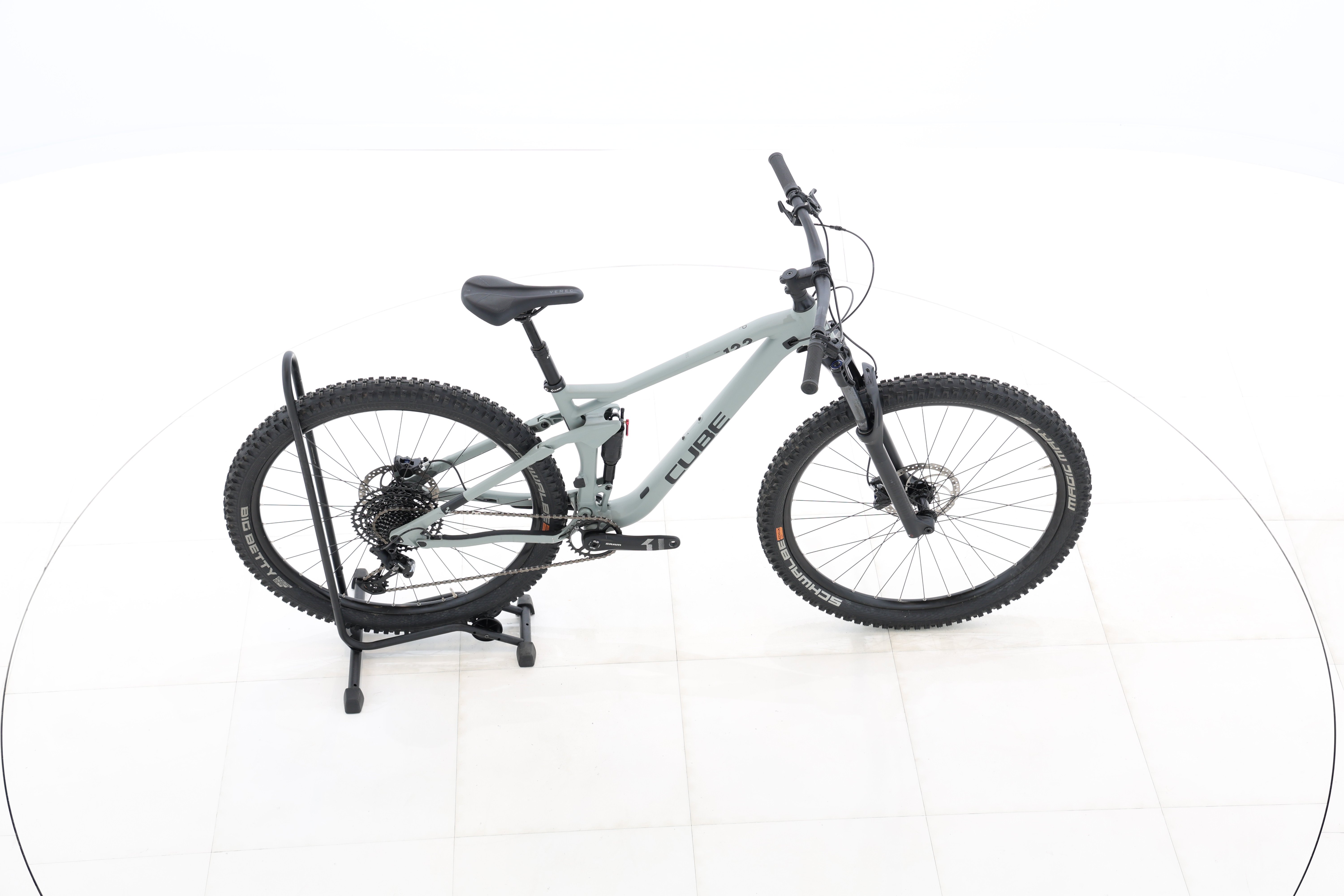 cdb9a80f-3583-4a24-916d-4dbd23459df8