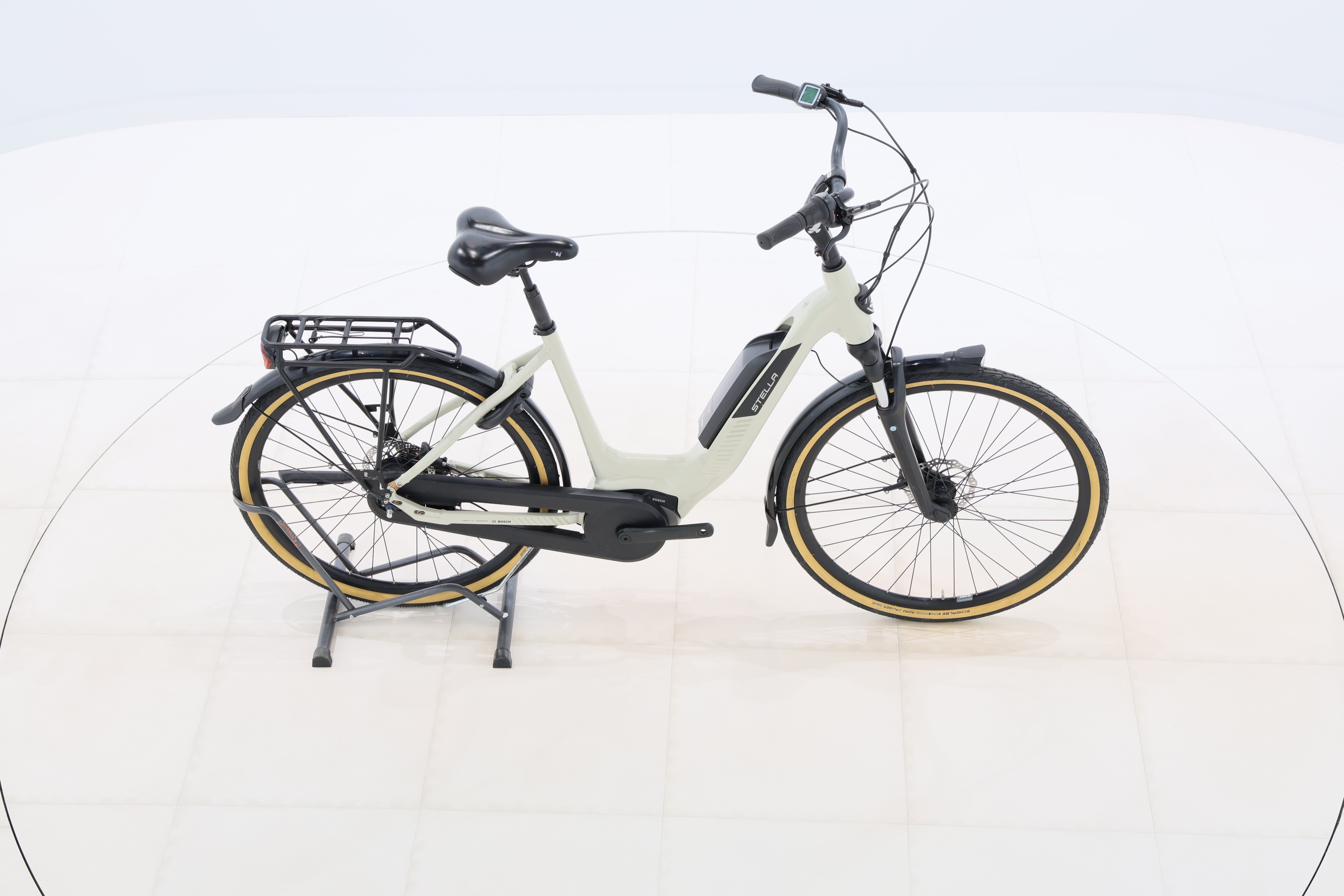 3dc074f7-691d-4214-81a9-6902f33a74db