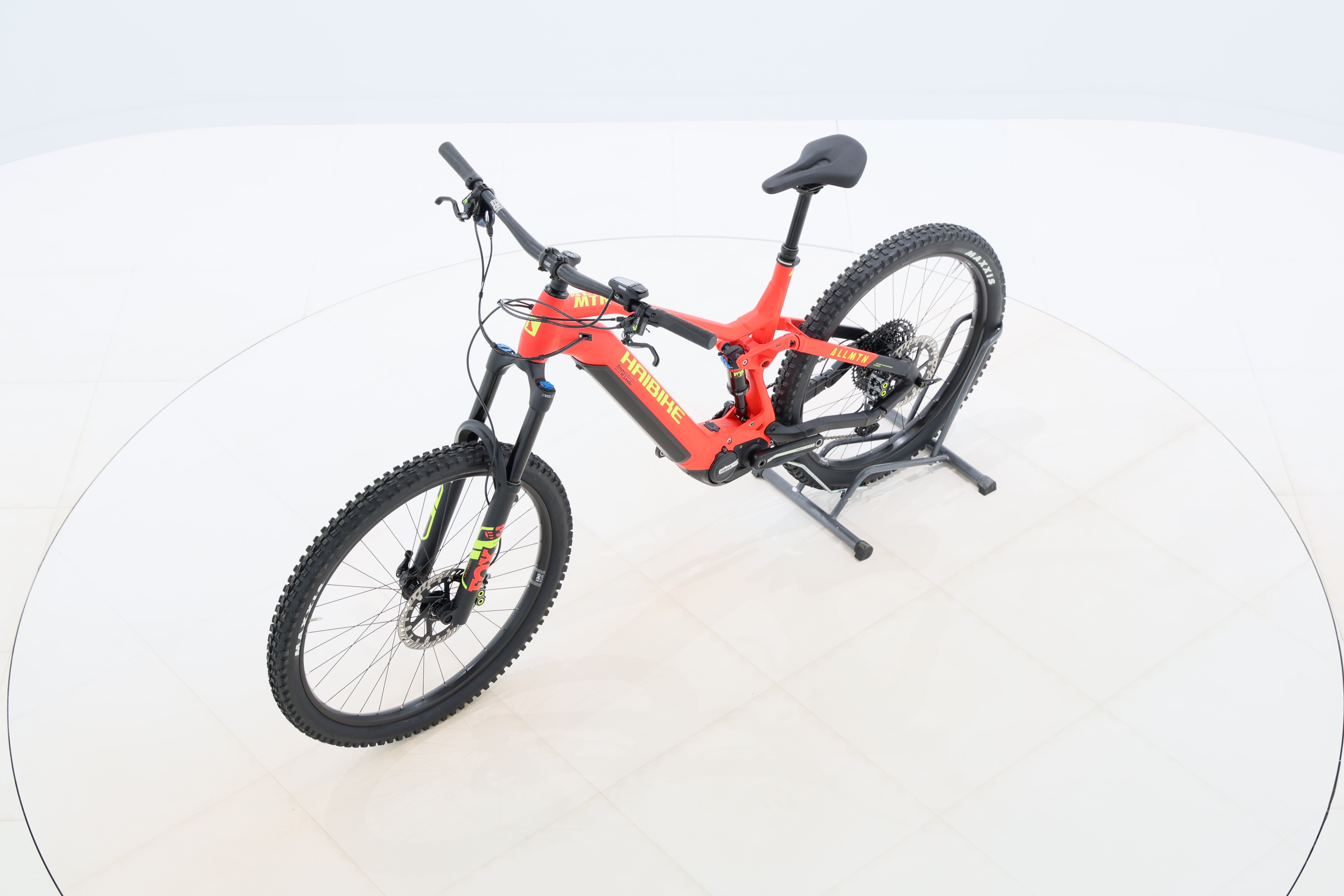 8fbf89b4-62a2-4fd6-b73e-22b03d46e086