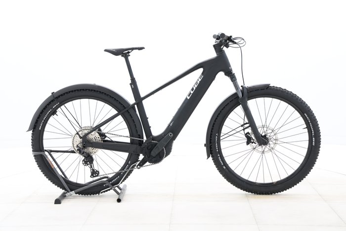 Cube Reaction Hybrid Race 800 2025