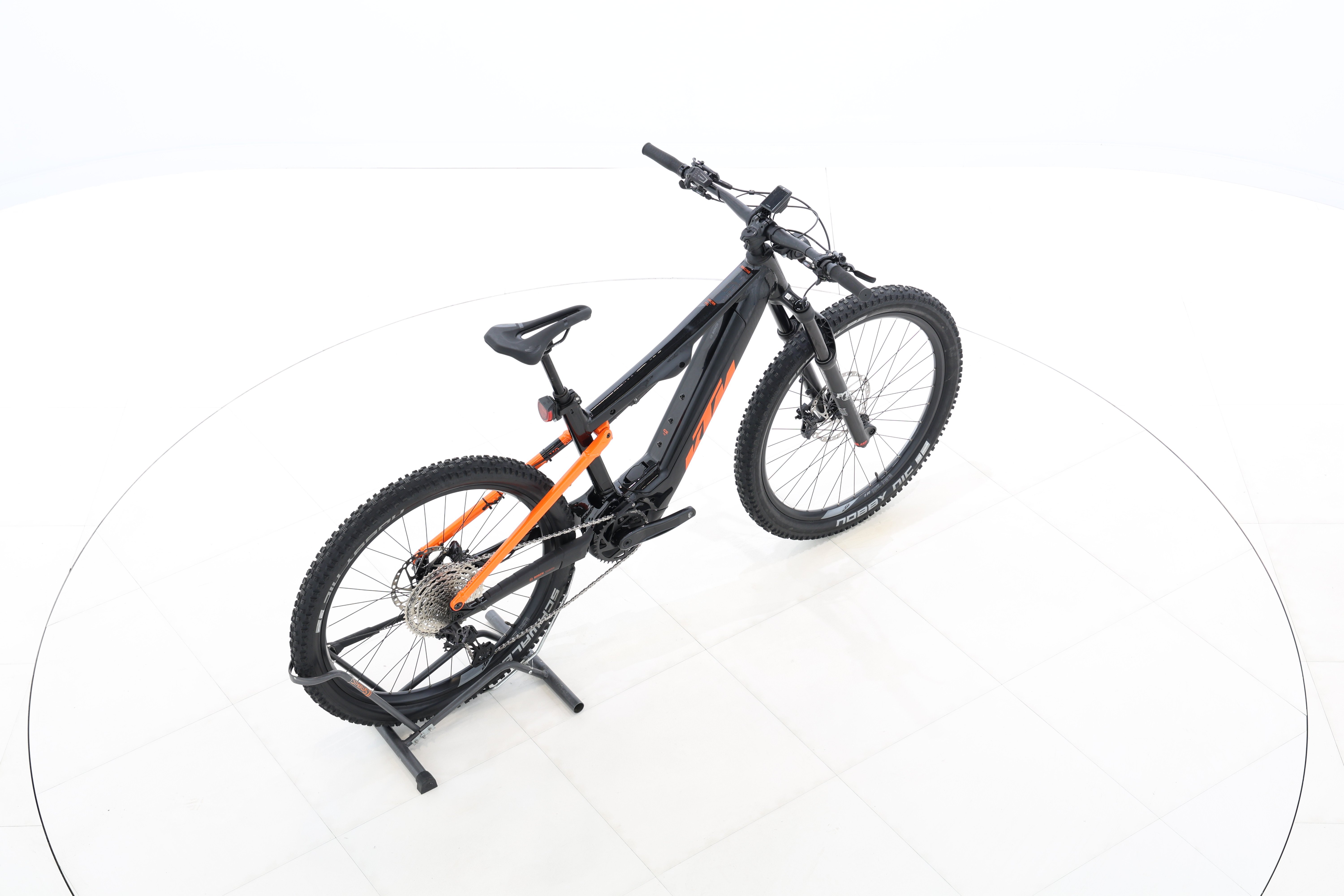 1f58d1b1-984b-42fc-bf1f-5617f57a6a74