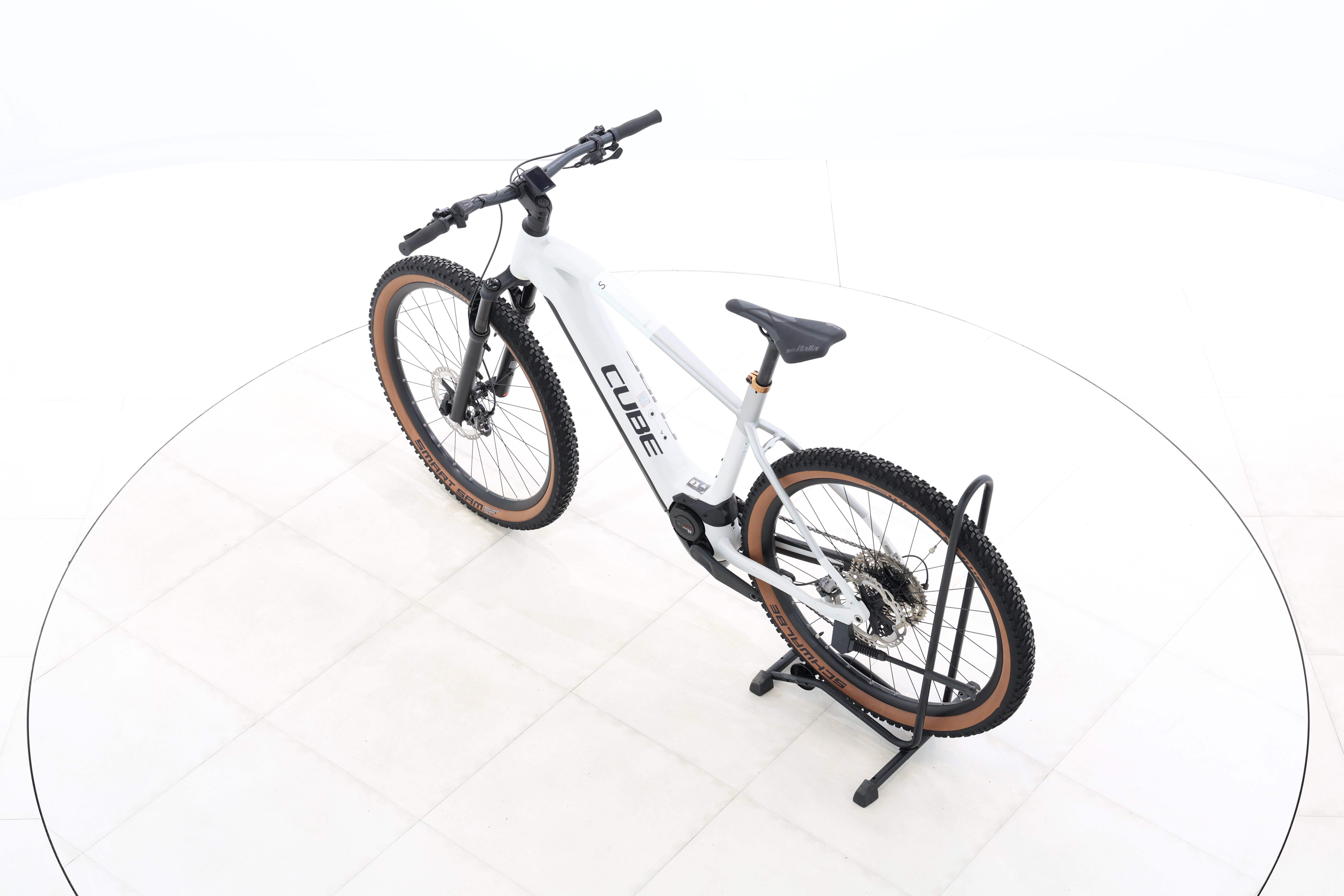 4d16034e-845b-4464-9ac8-71386a934845