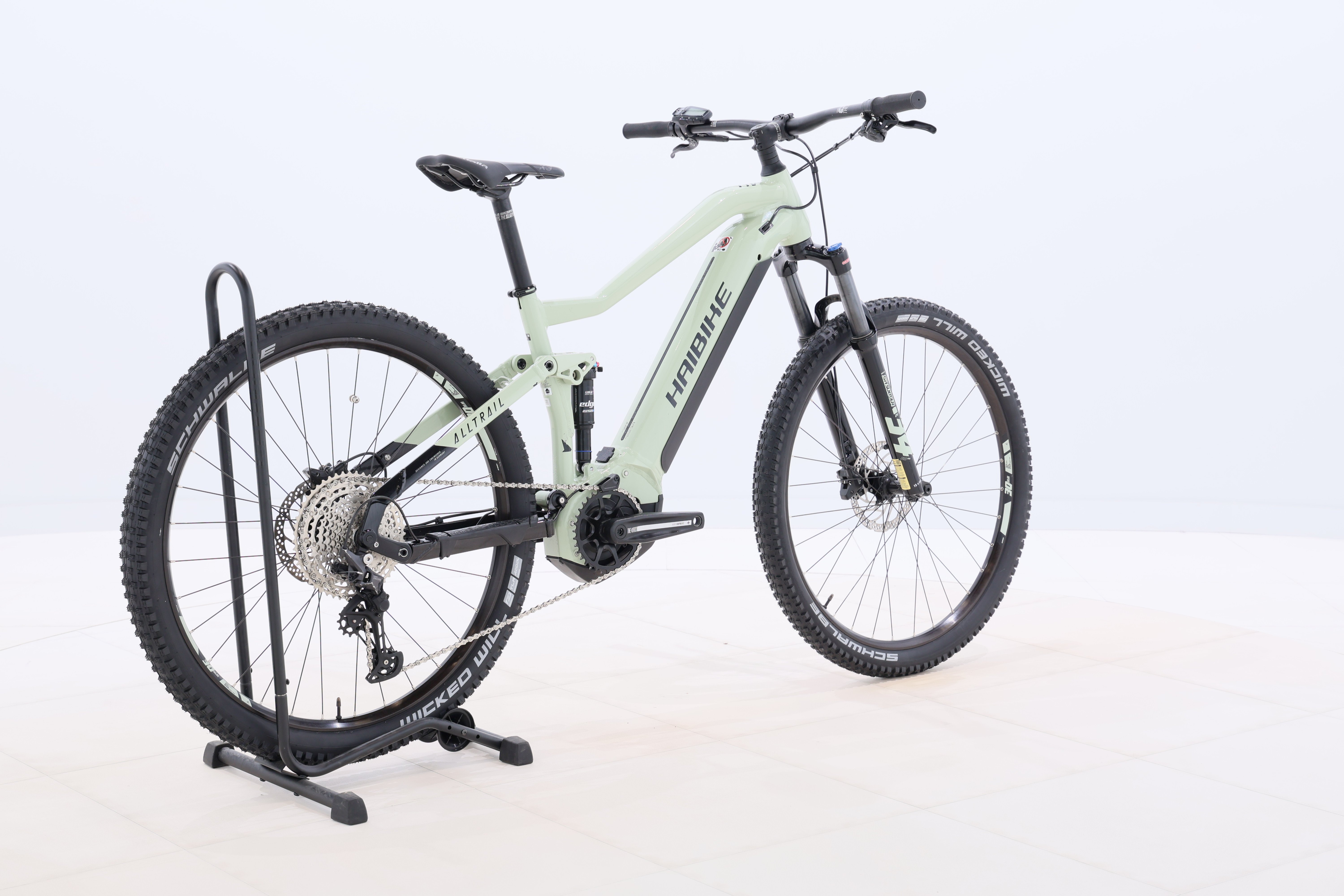 94c208b8-5958-4a30-ae19-383bc560d1dd