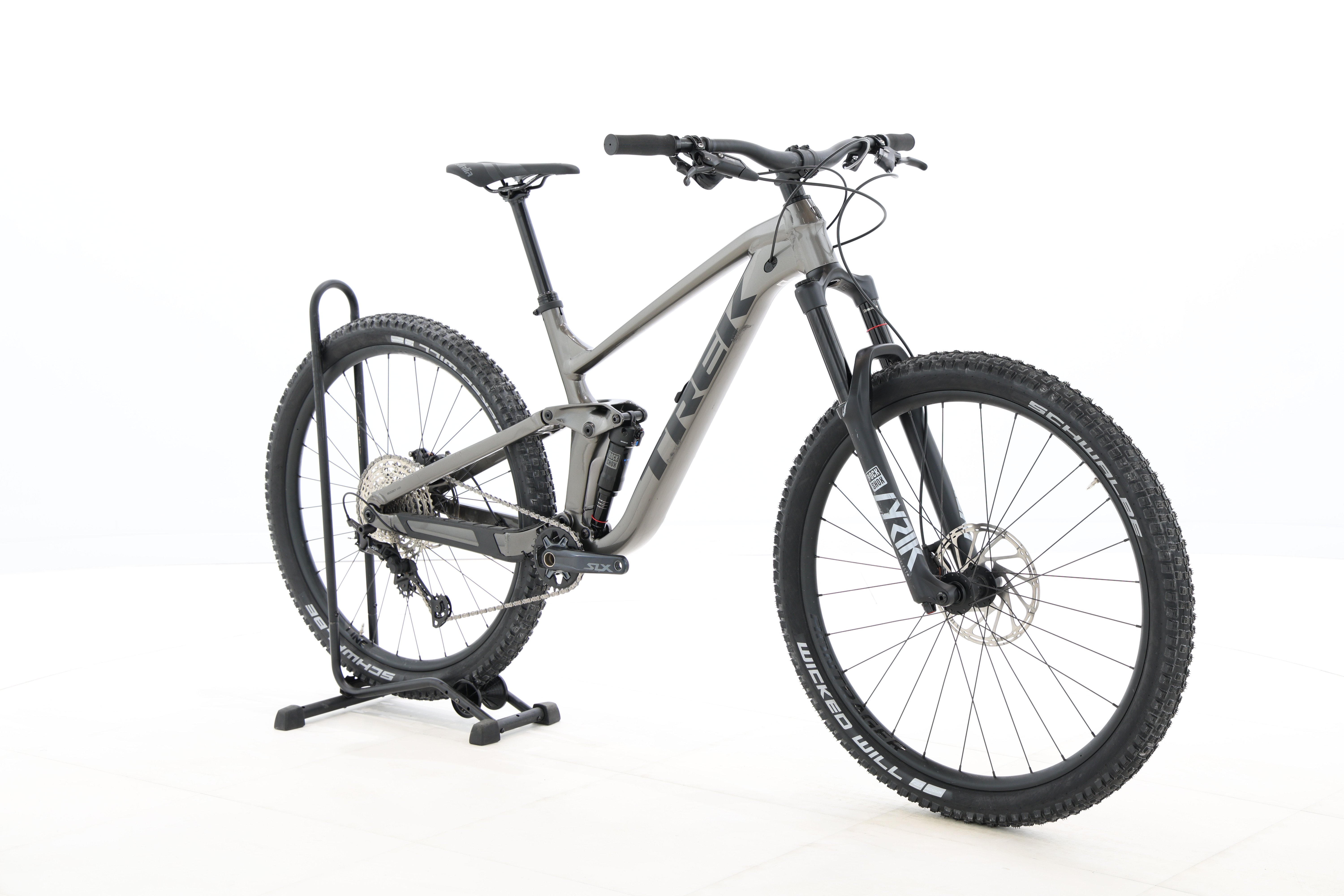 e2808612-ddf3-42be-b2a4-8378ba93e470