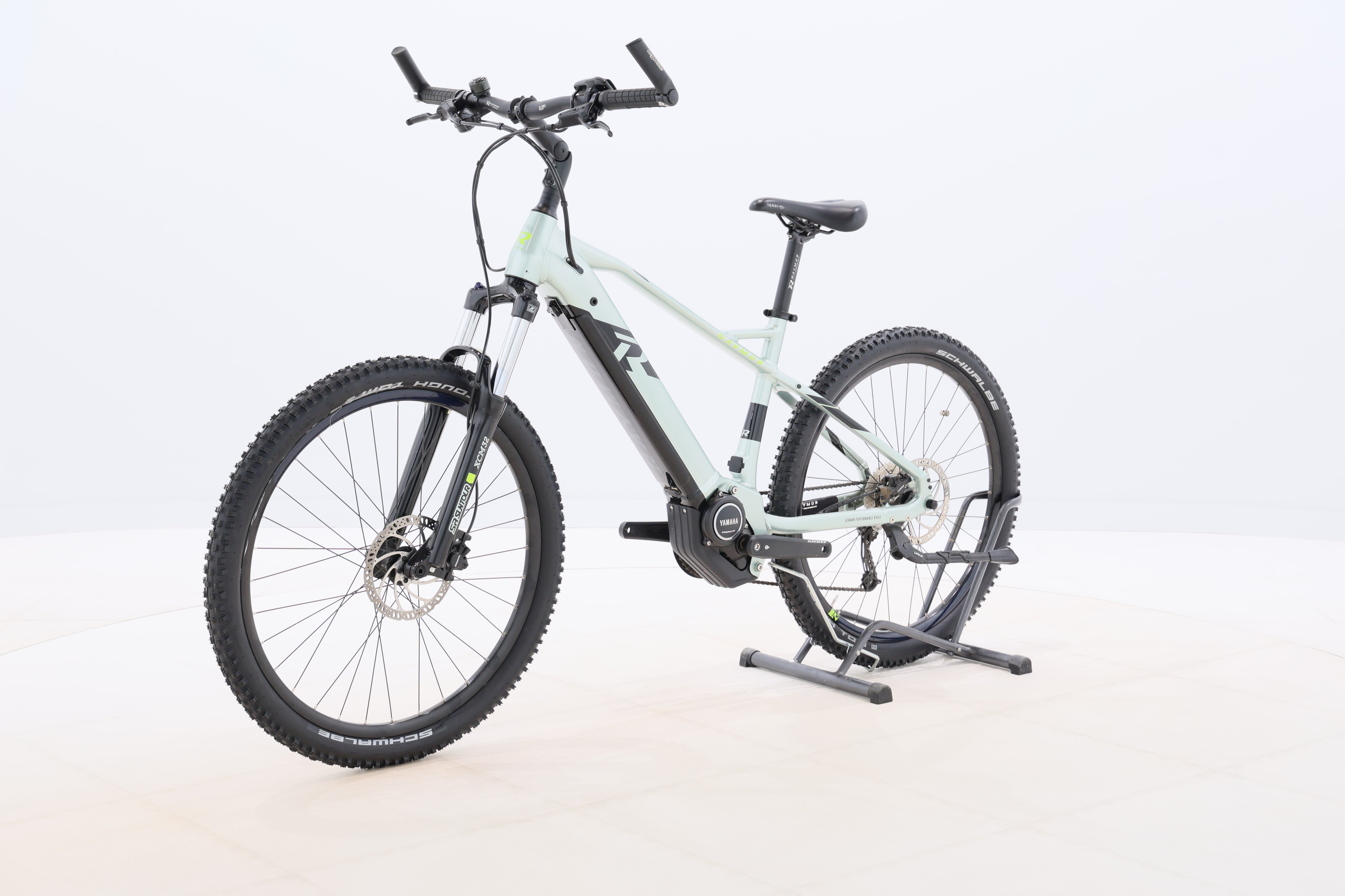 540b7724-e95c-43d3-bfbd-da4b6a1d5f81