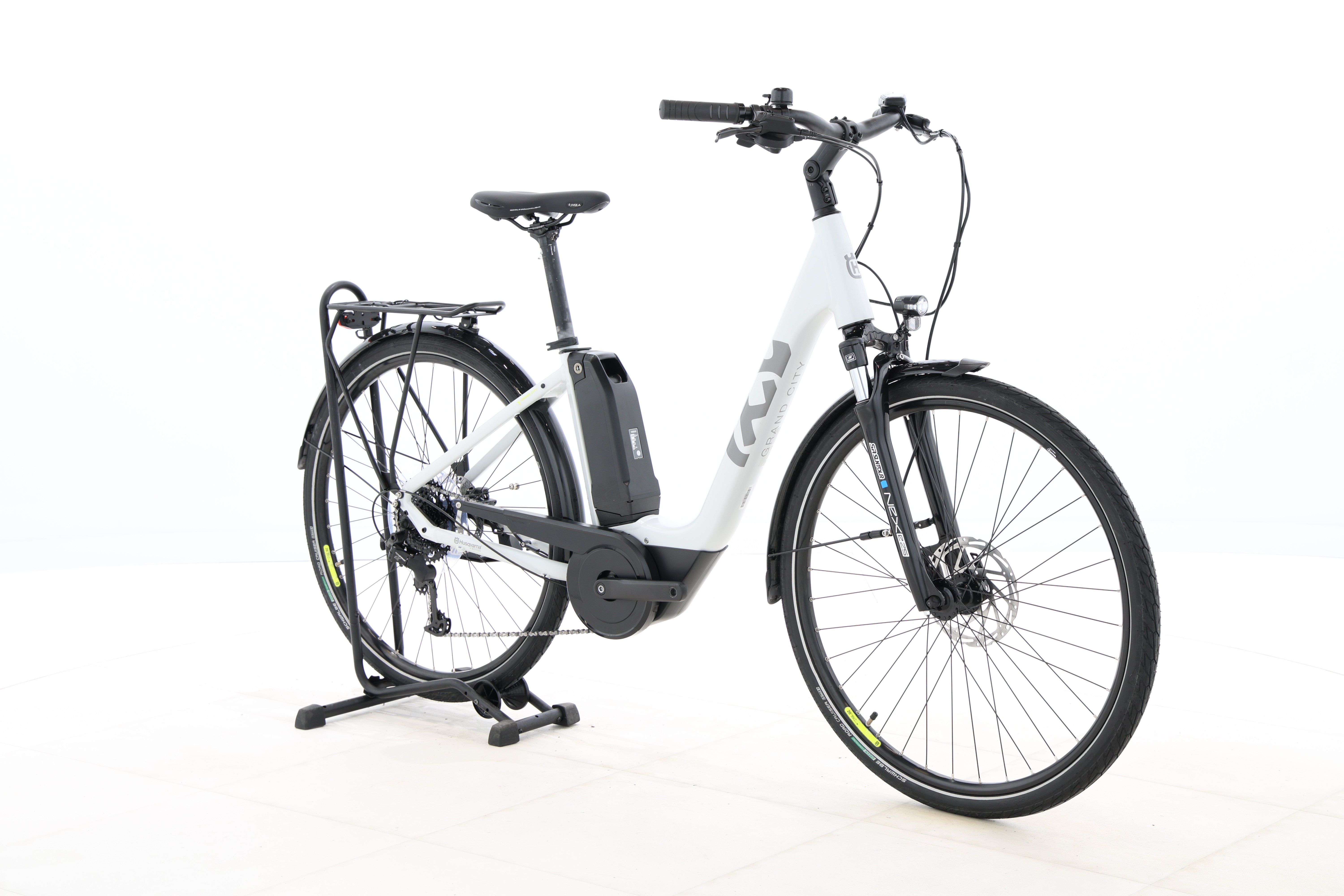 548cd459-303e-49e9-b100-480132f5b48e