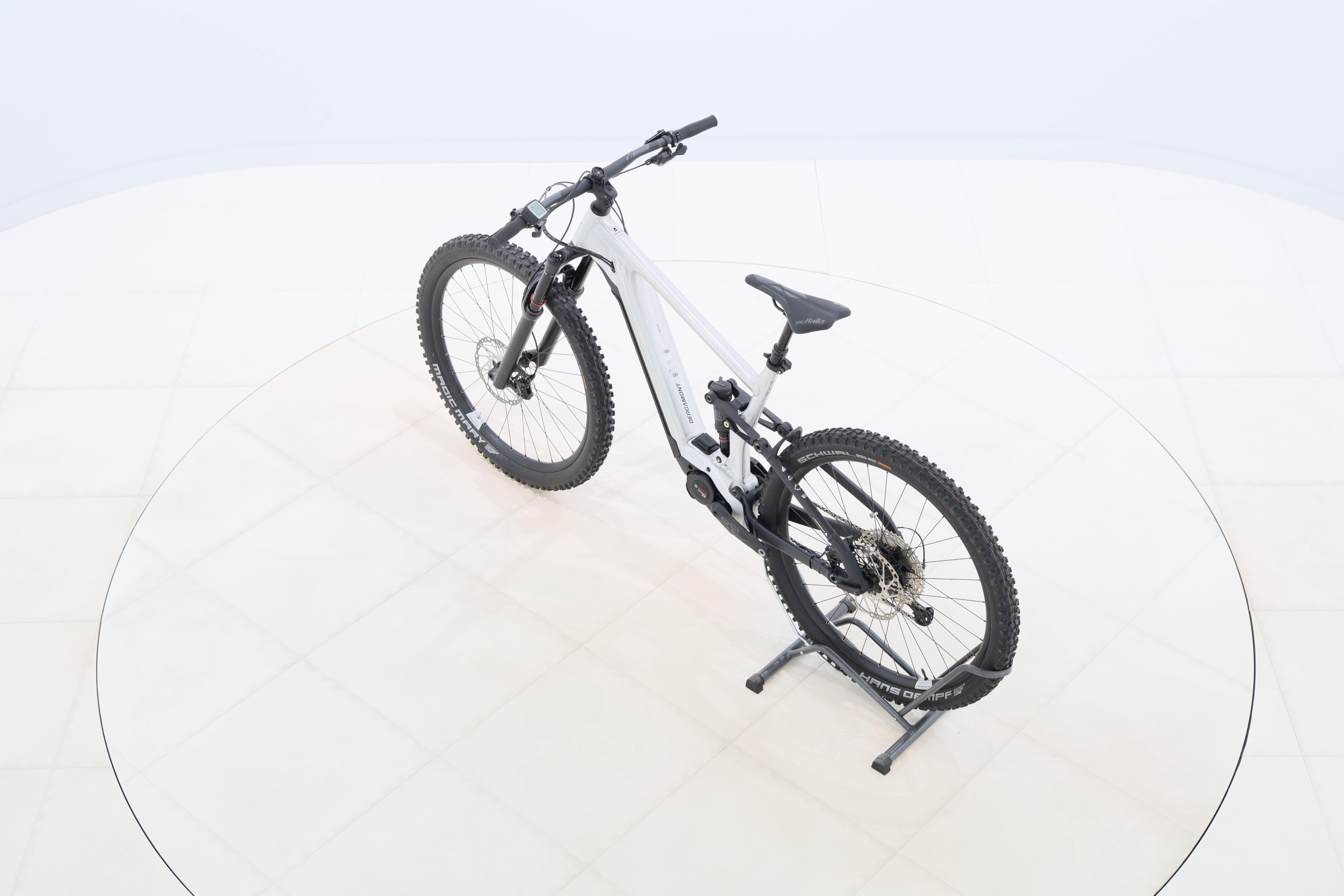 21360c78-3fd6-4cfd-8f7b-2ca5f525f9d2