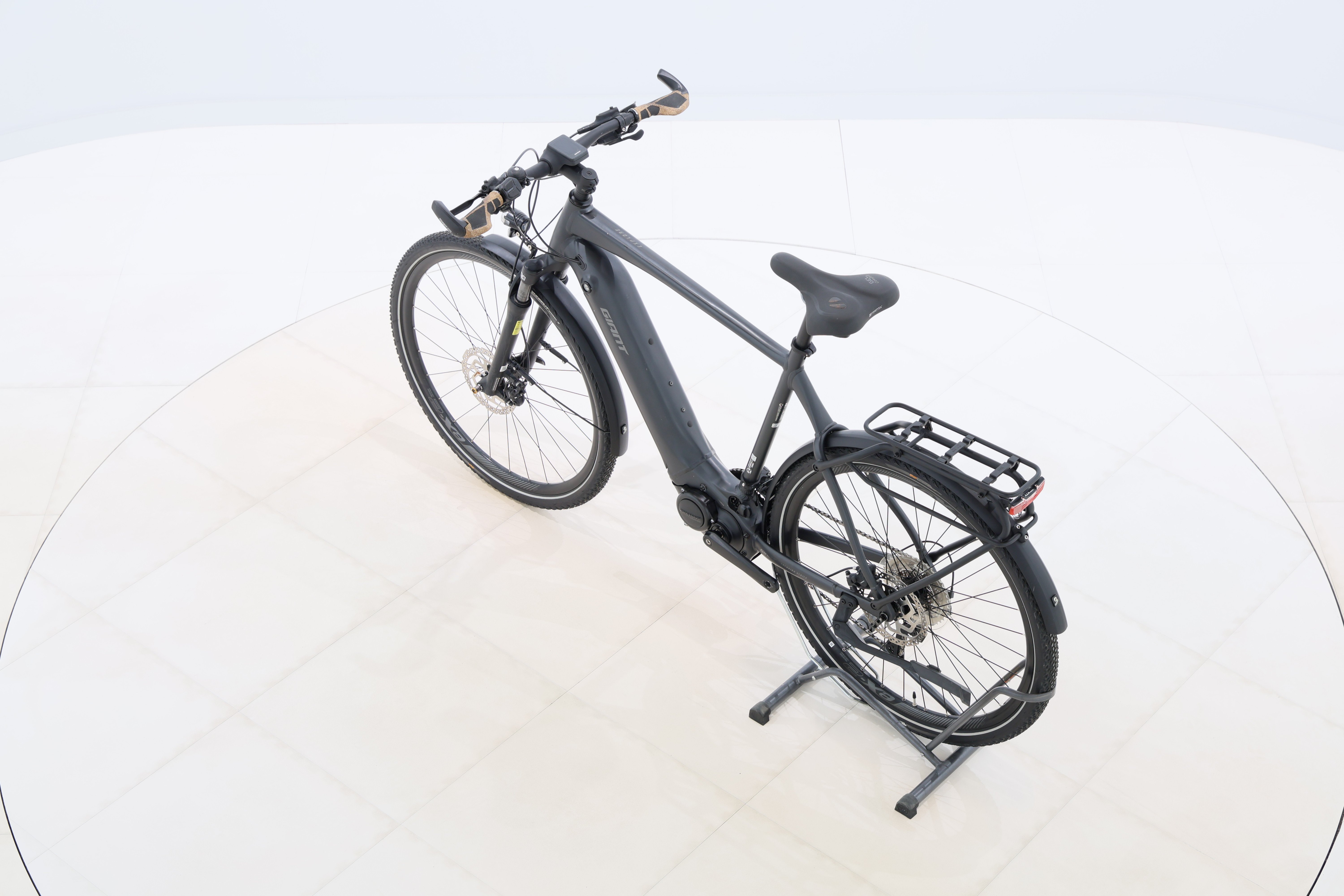 b904a6b9-3c4d-449d-bd00-9026a676a418