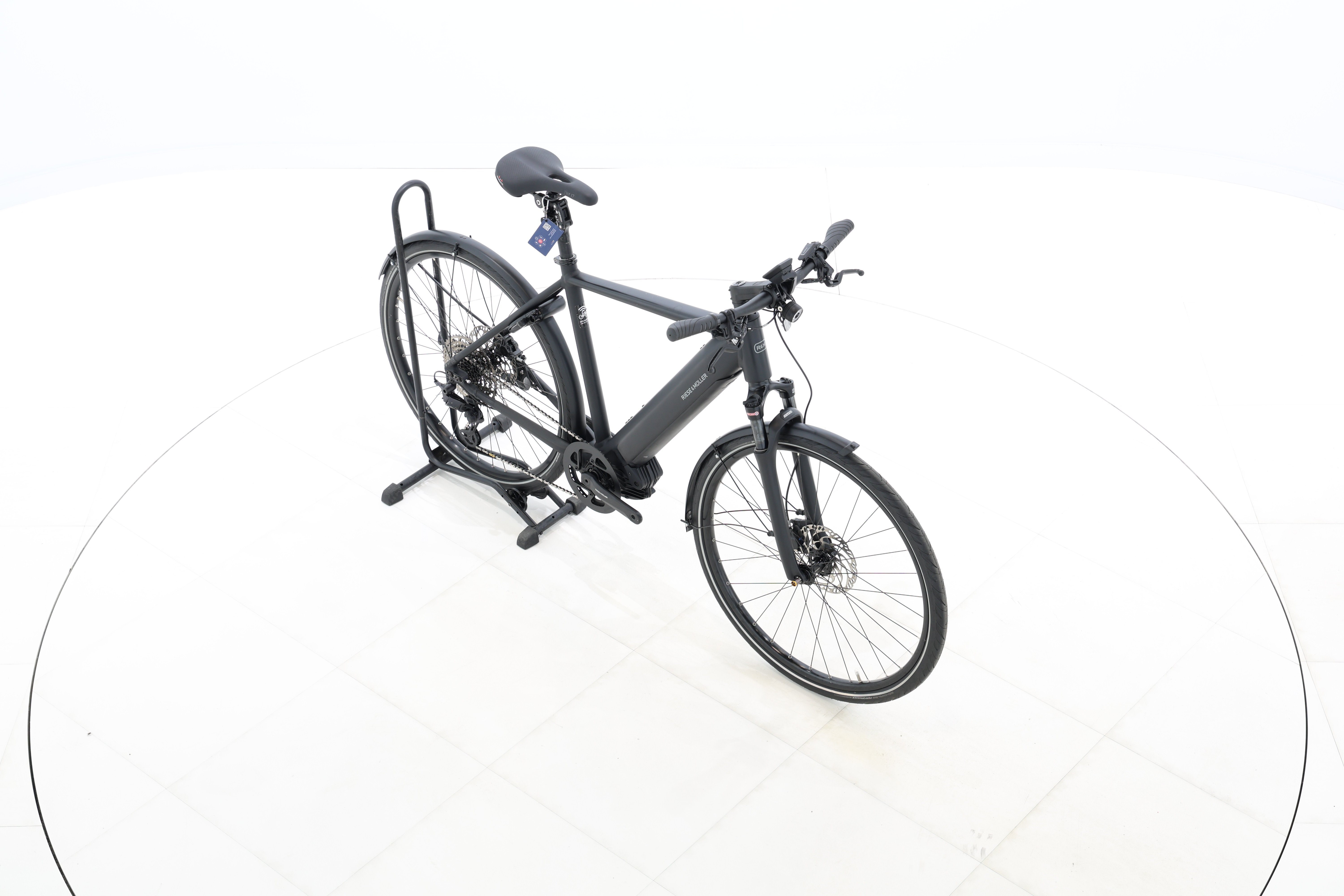 a6959b3b-692f-42ec-8d93-a8539eafd3e8