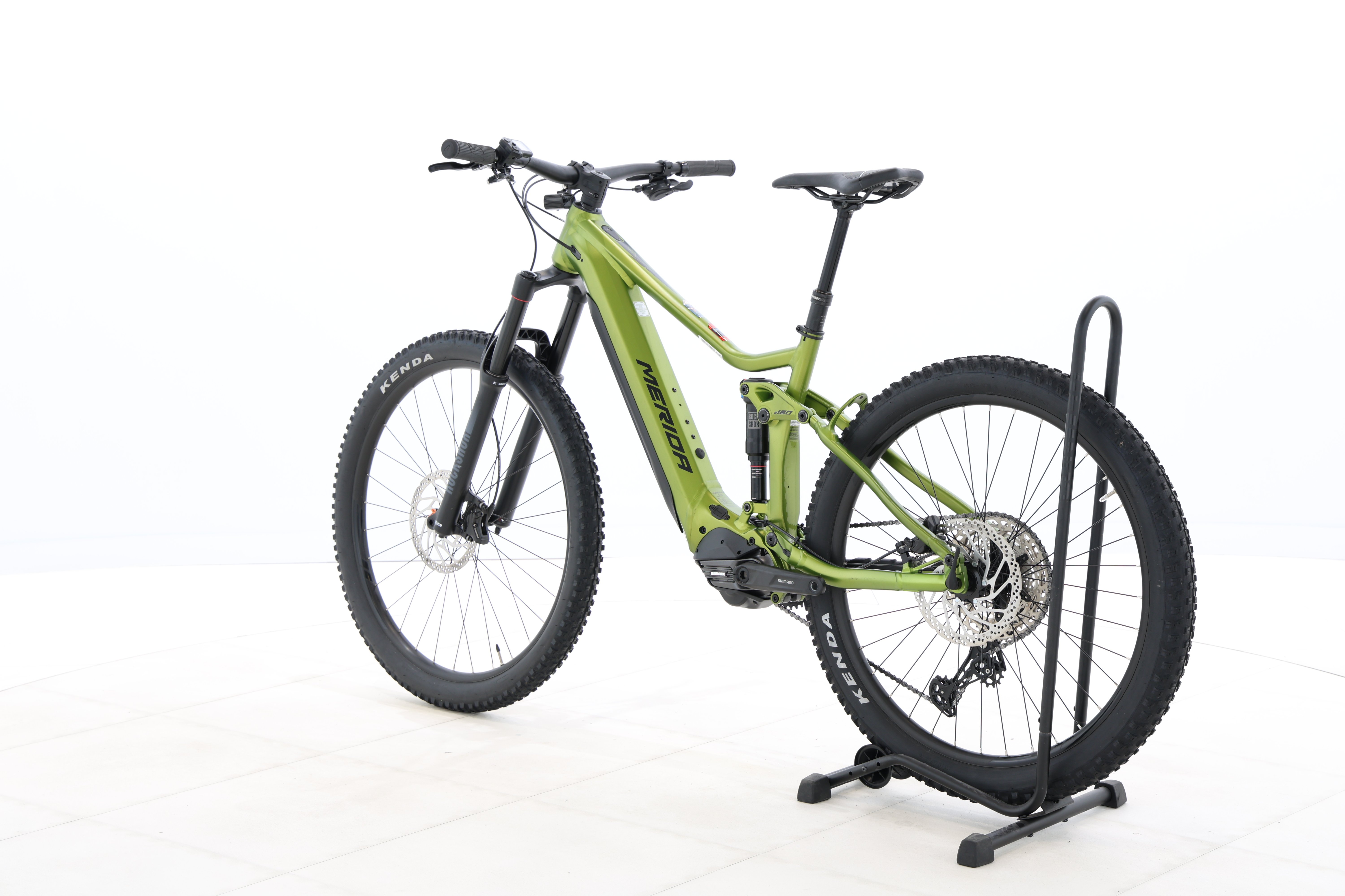 de5e0b01-5e65-44f6-9d84-f499771a9efa