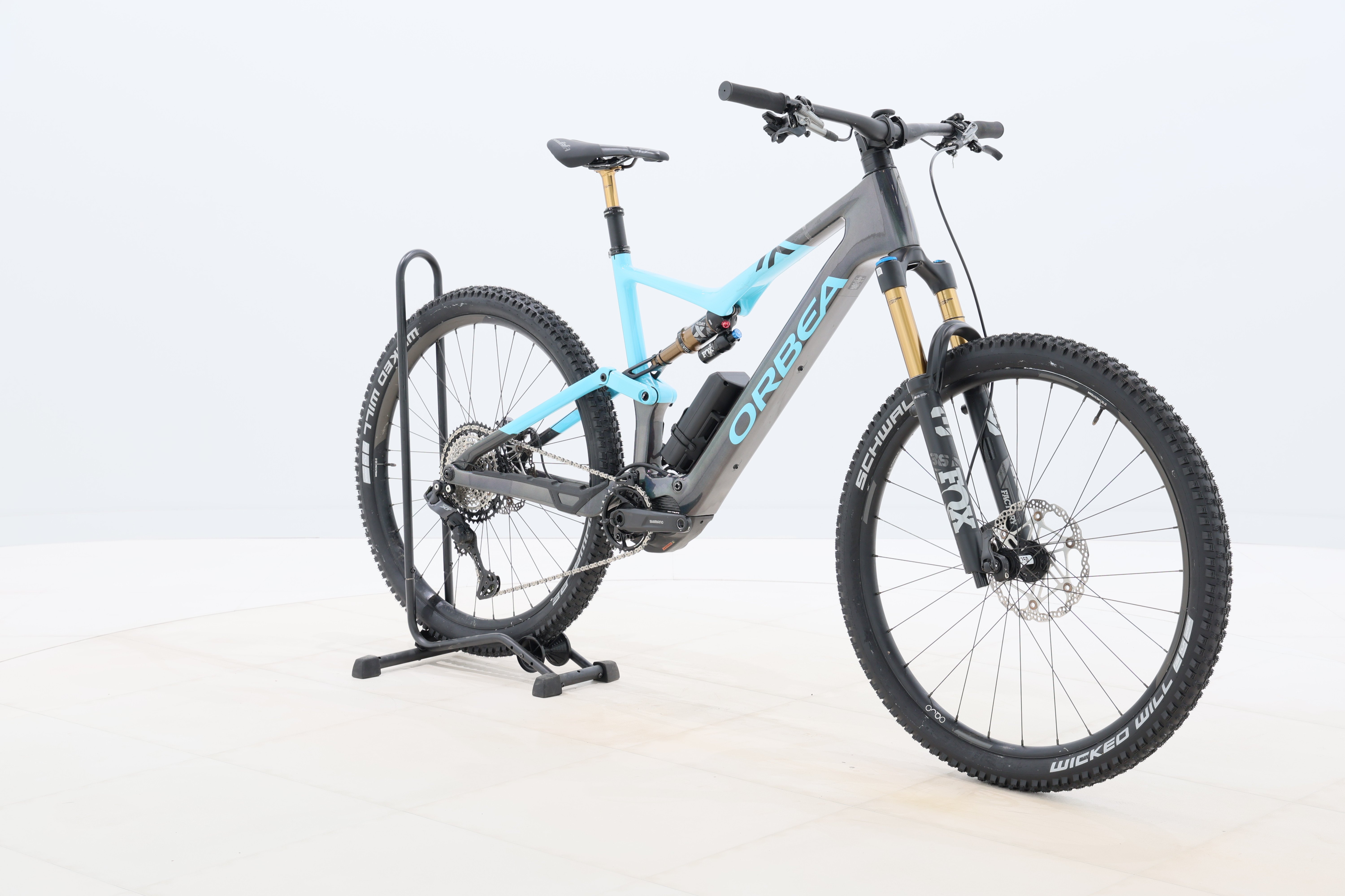 bc09d553-45bd-4ba1-a46f-e498eab6f283