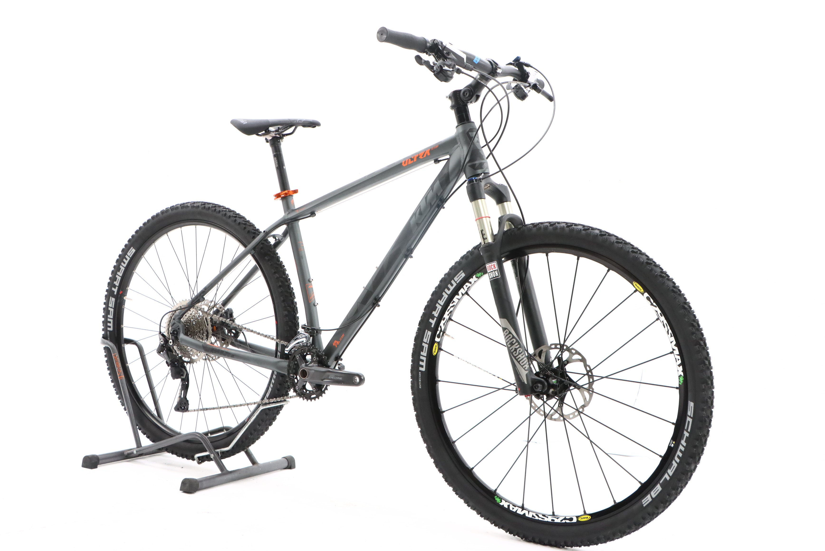 2d06b05a-83c0-495a-b269-8a7825361783