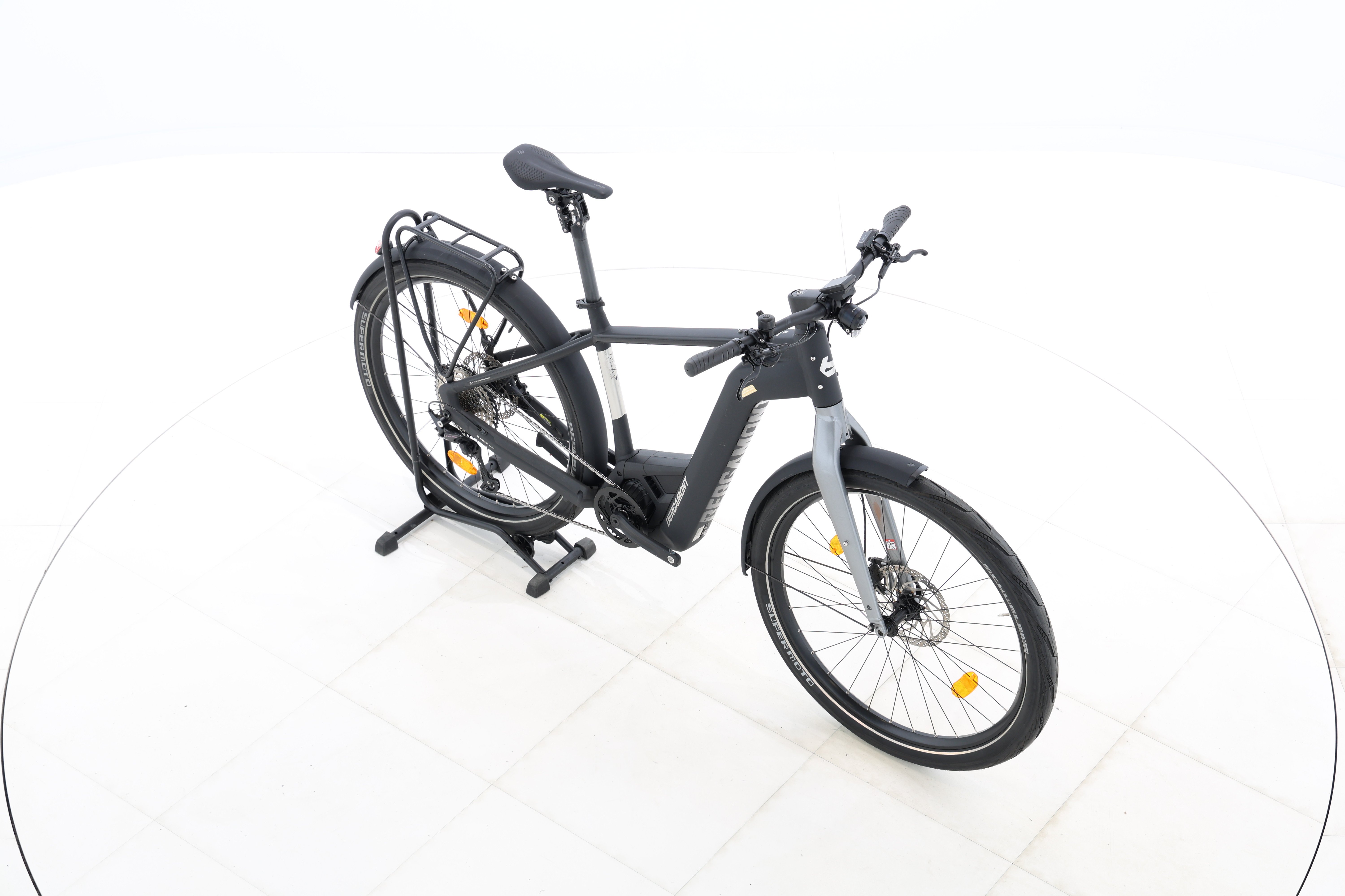 d8140945-2afb-4301-b3c2-6a625b2b6bb2