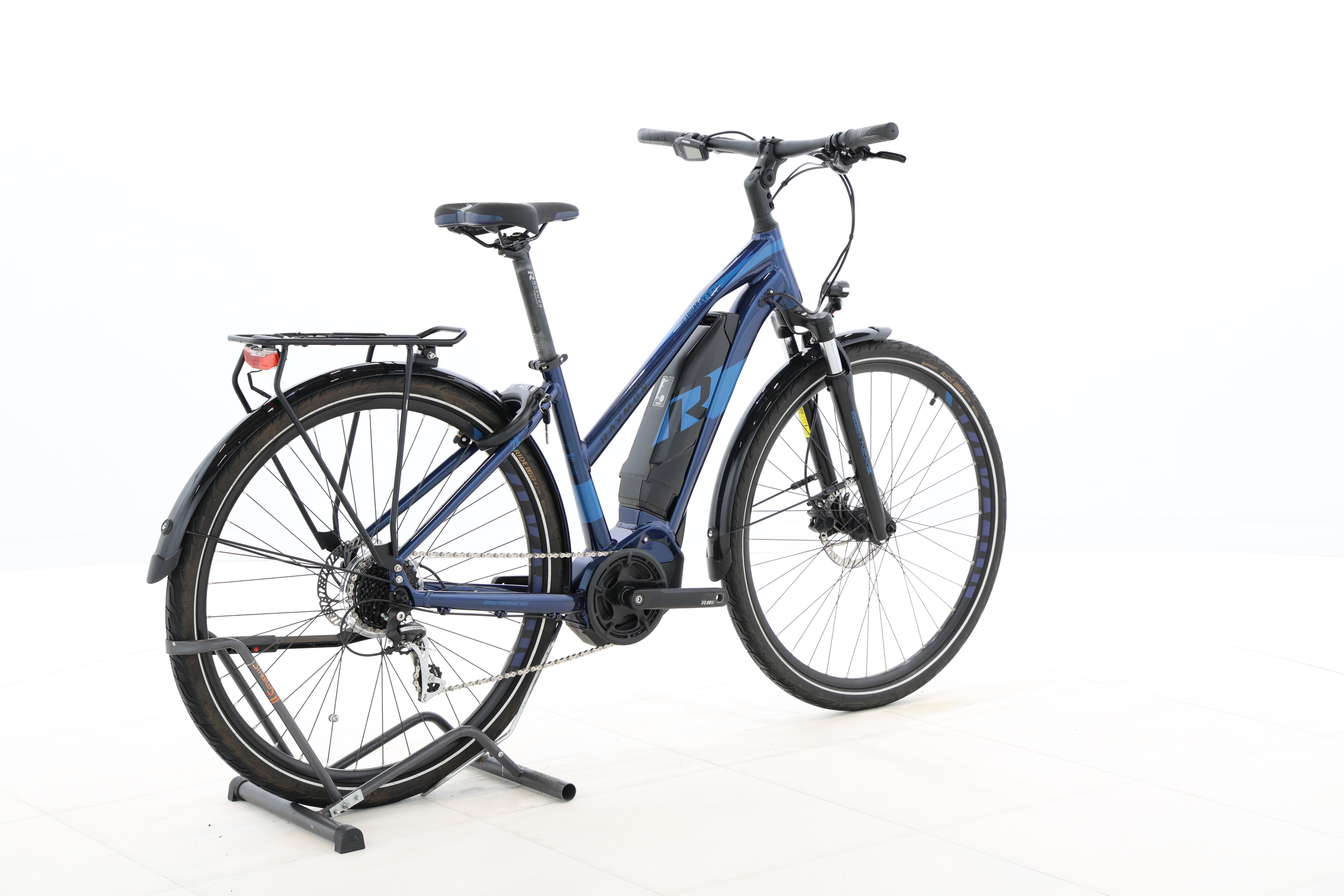 3e2ce9a8-0e4c-45c8-aa0b-5d8a0ef82df8