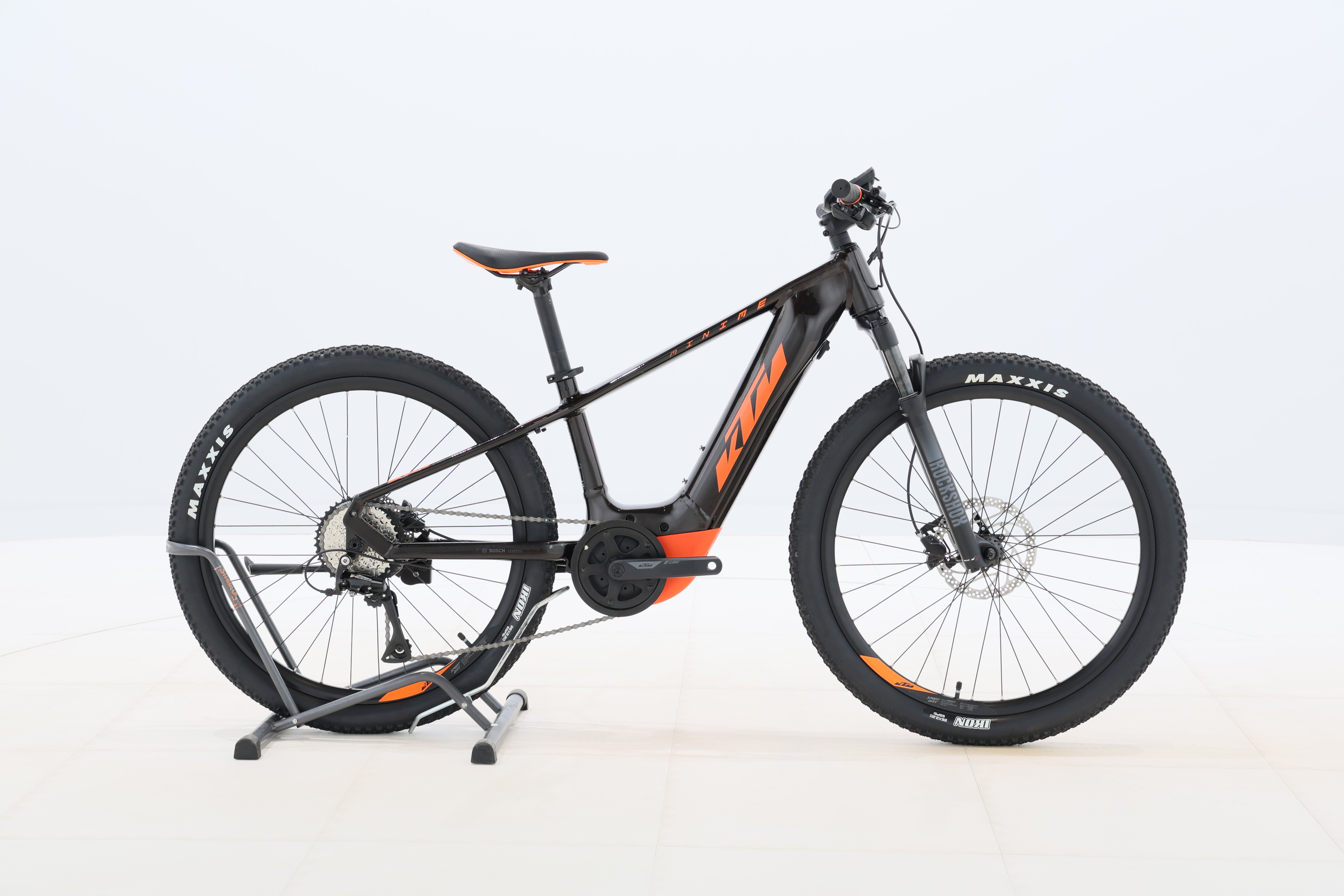 cbfc78a3-e5ad-4c84-829e-230c2280ccf0