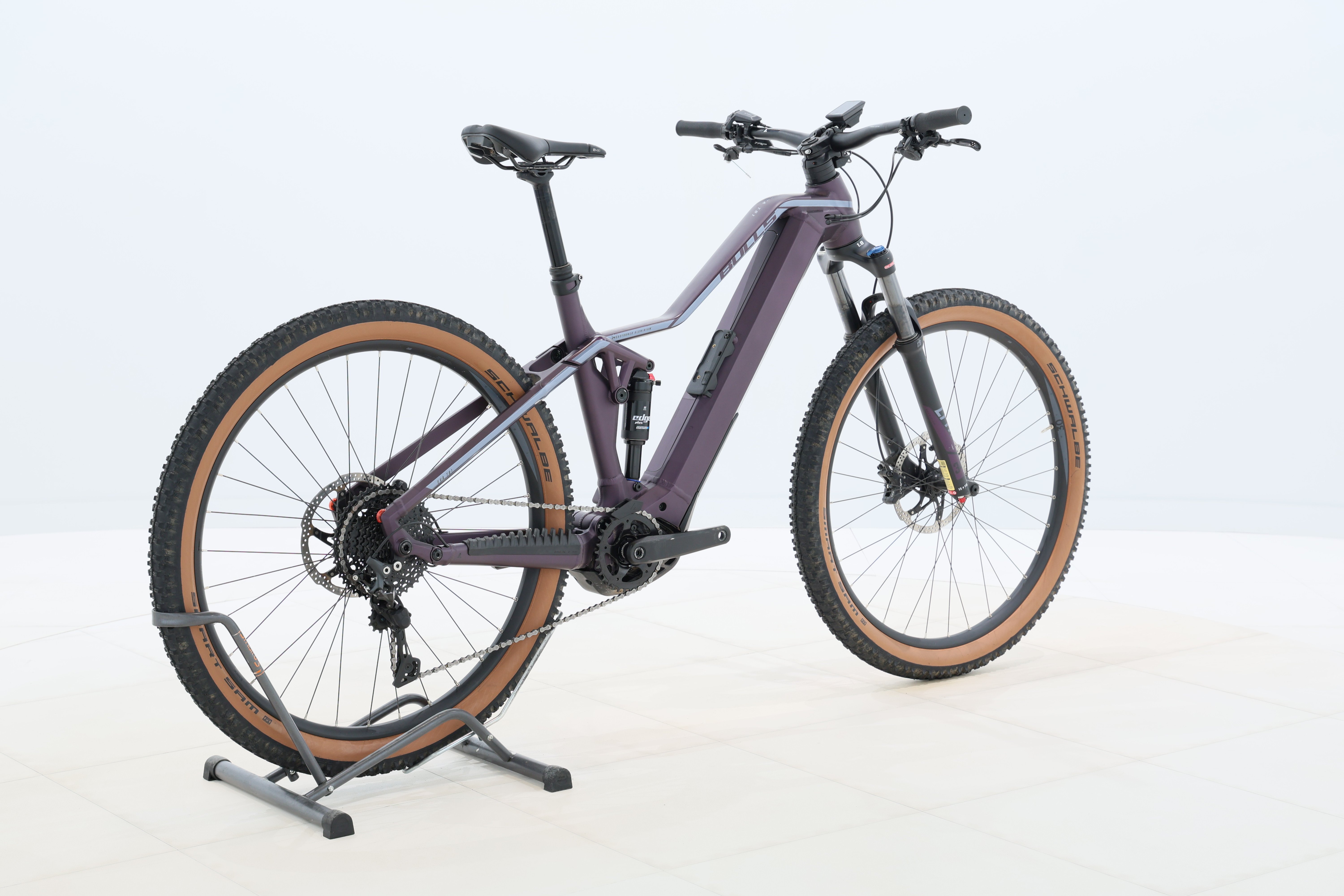 f915f17e-ee43-45a5-9c86-0732335b23c9