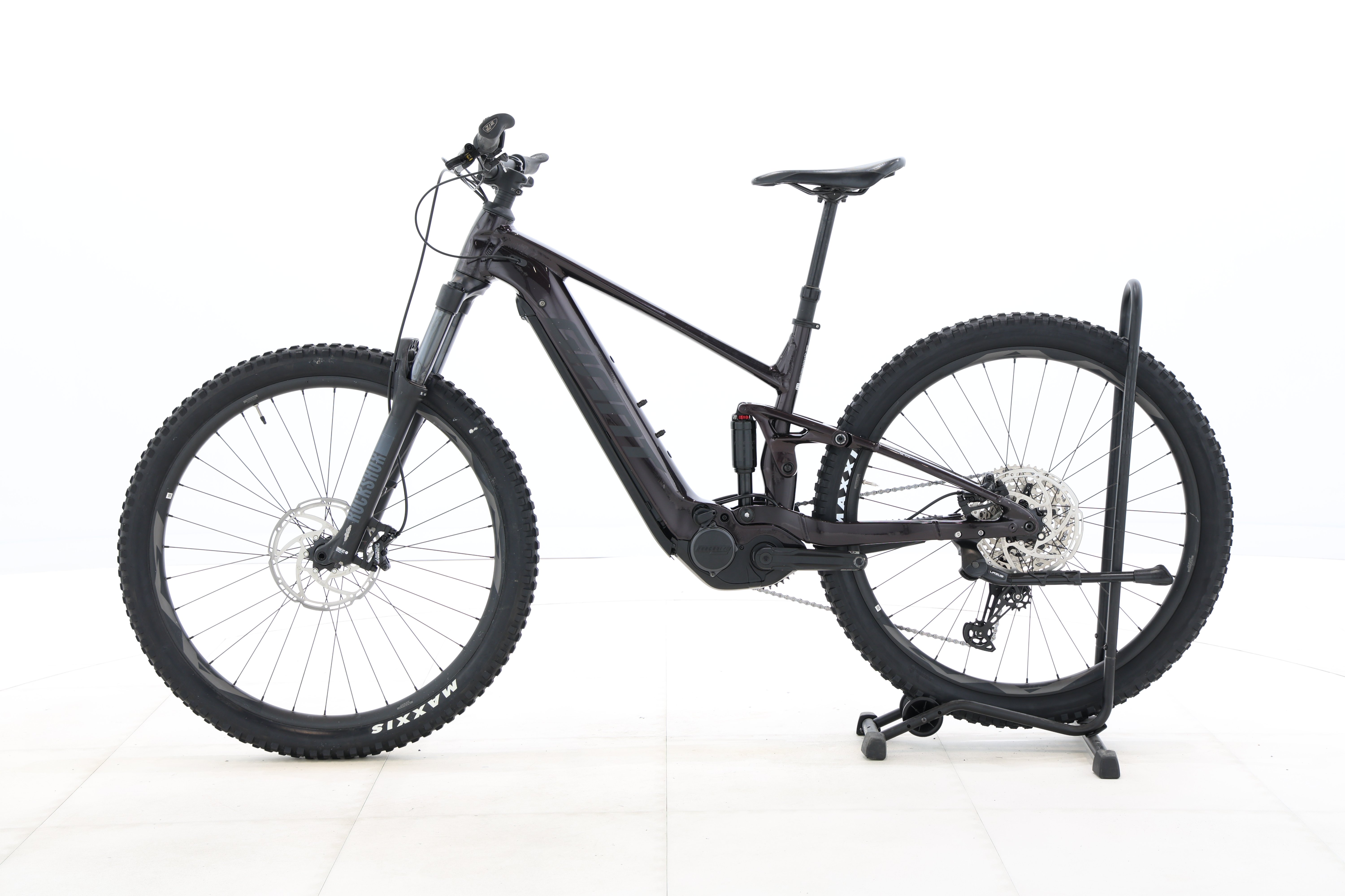 d9874fa9-cba4-4c0d-aef8-071bb6922414