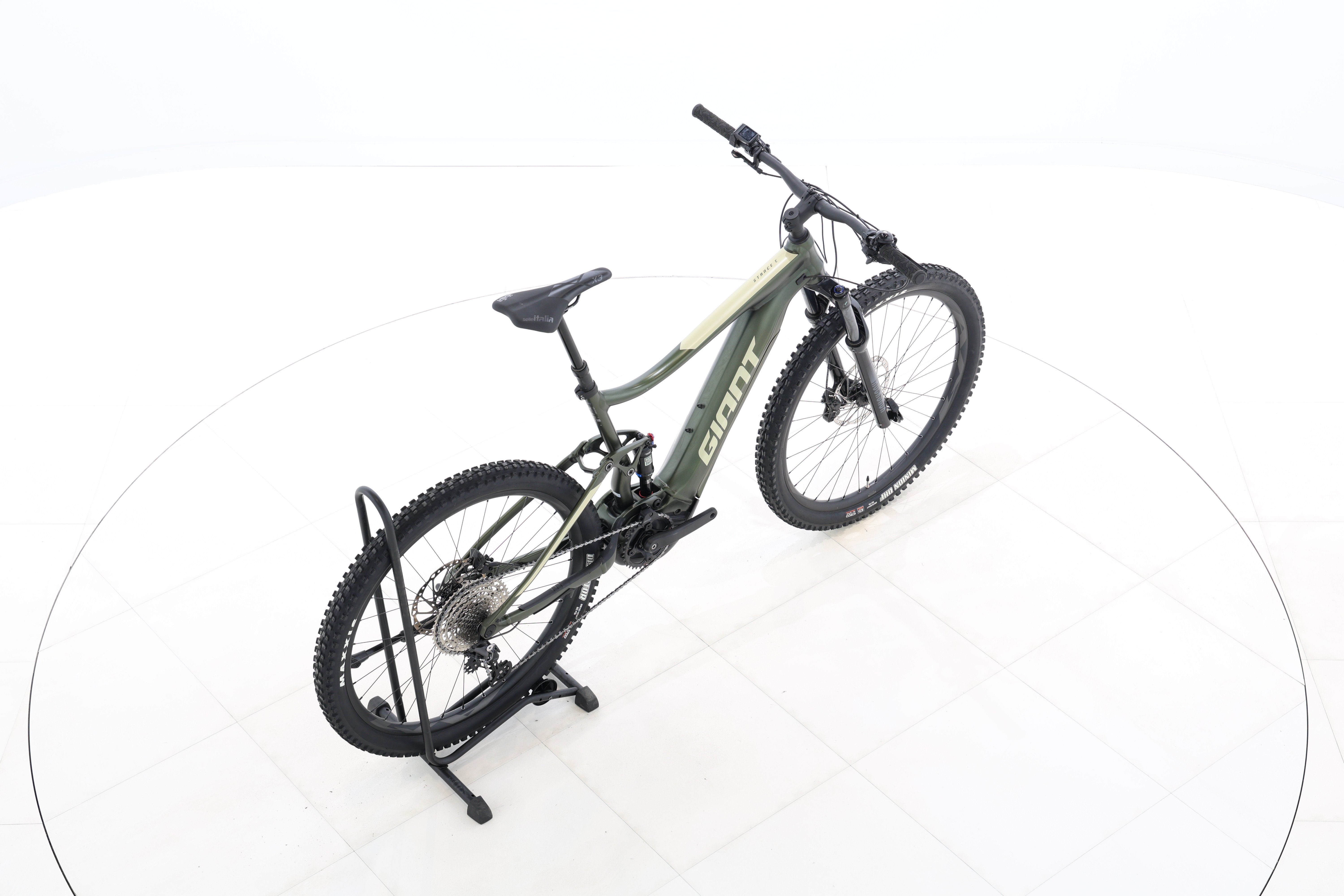 ffe18237-bd94-42f9-8559-09bb5a49e283