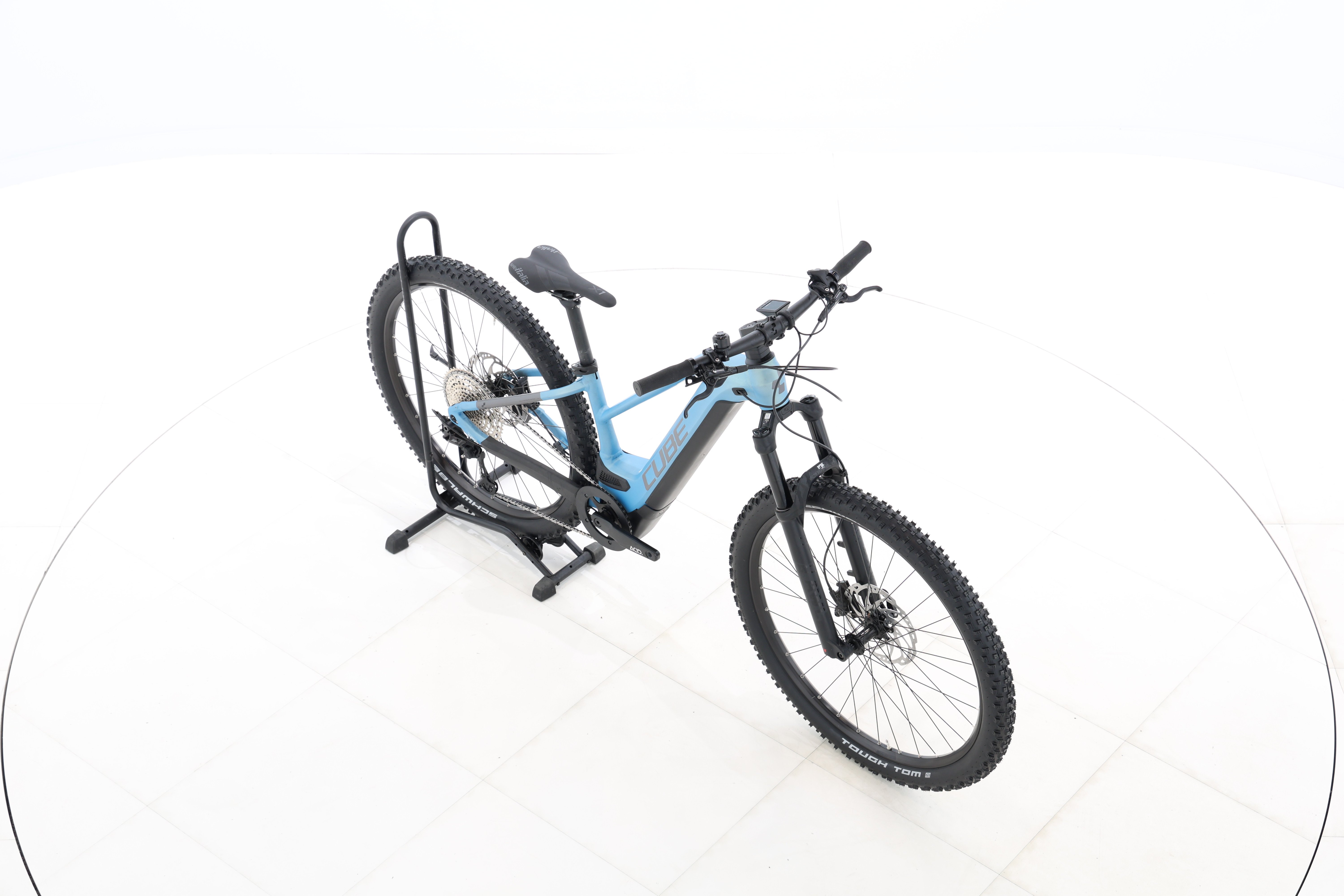 2d2e1d22-86f7-4000-aaa6-4ecce808c821