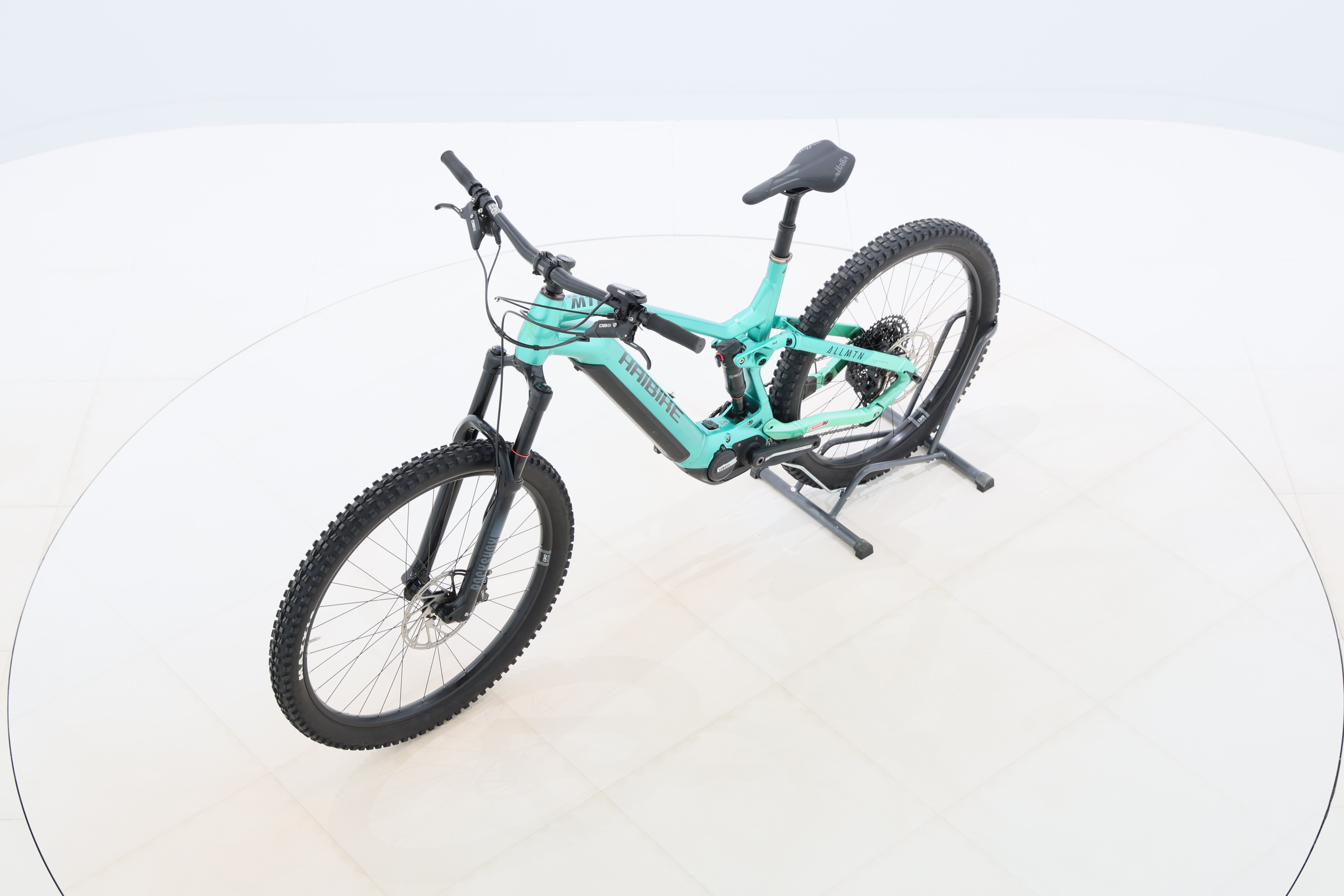 e99d0499-9f64-43ca-bff9-e8676f371115