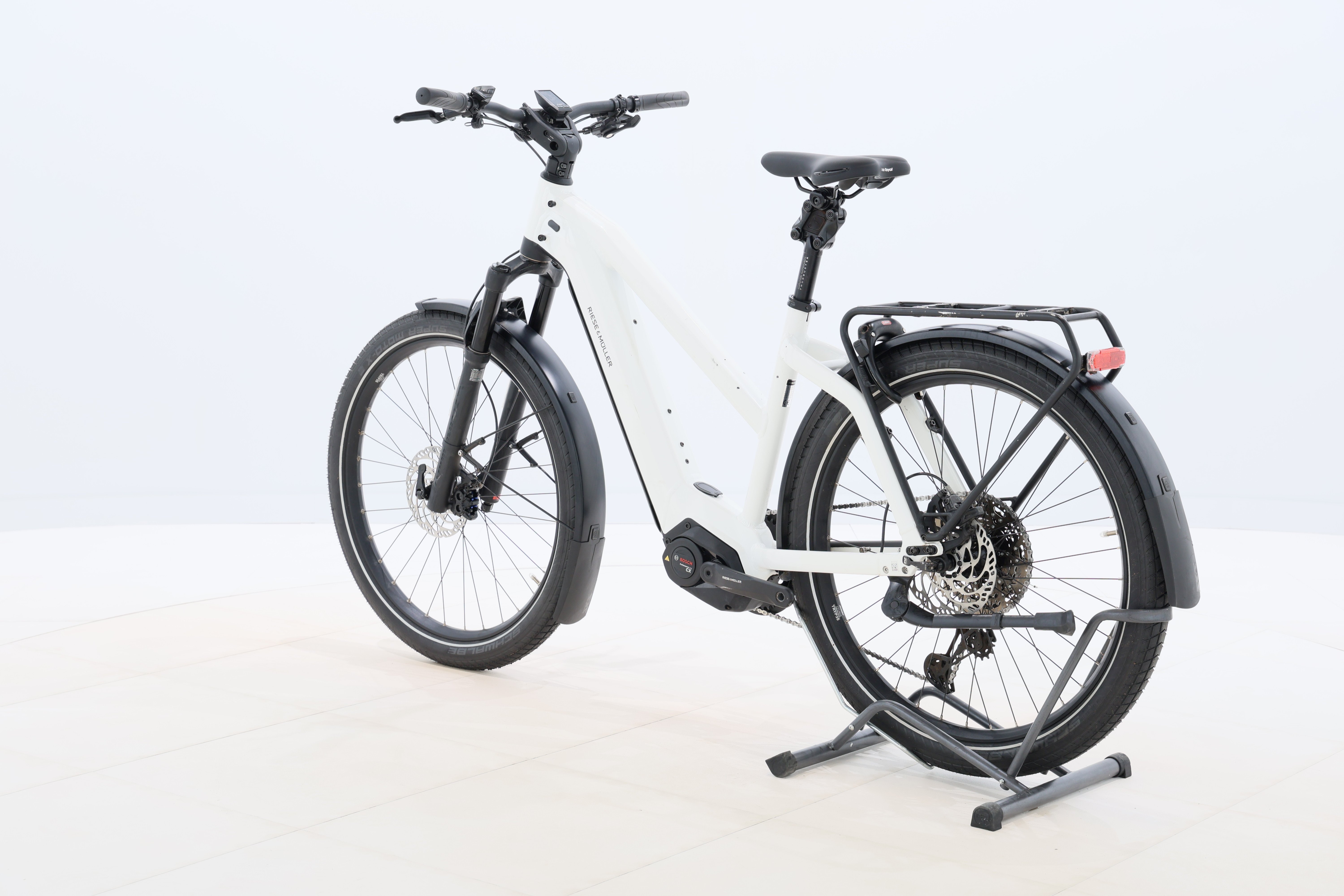 99c8a932-0605-4d9d-975d-c21ea0871597