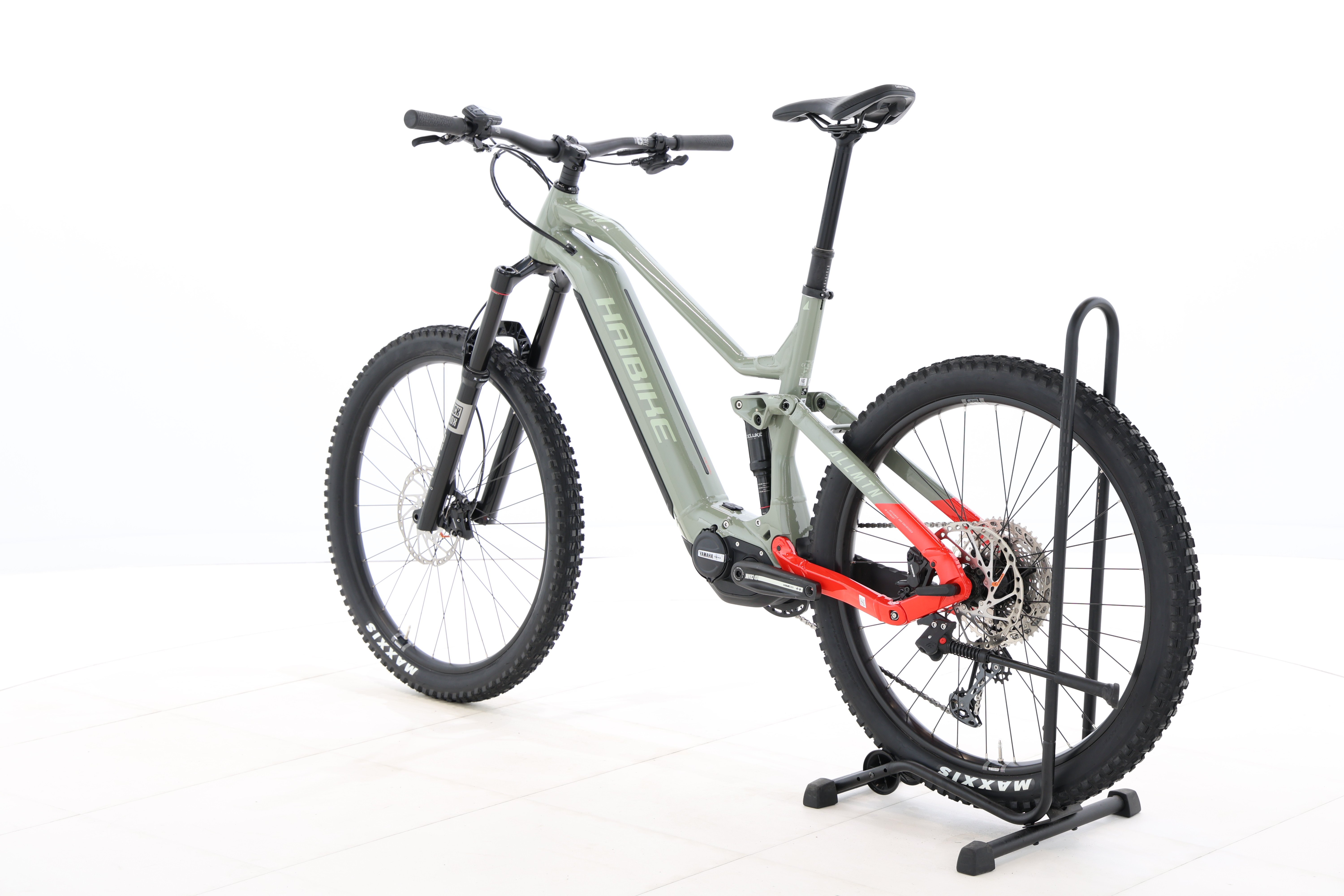 33673834-865e-46c9-b93b-75b41de2cf2a