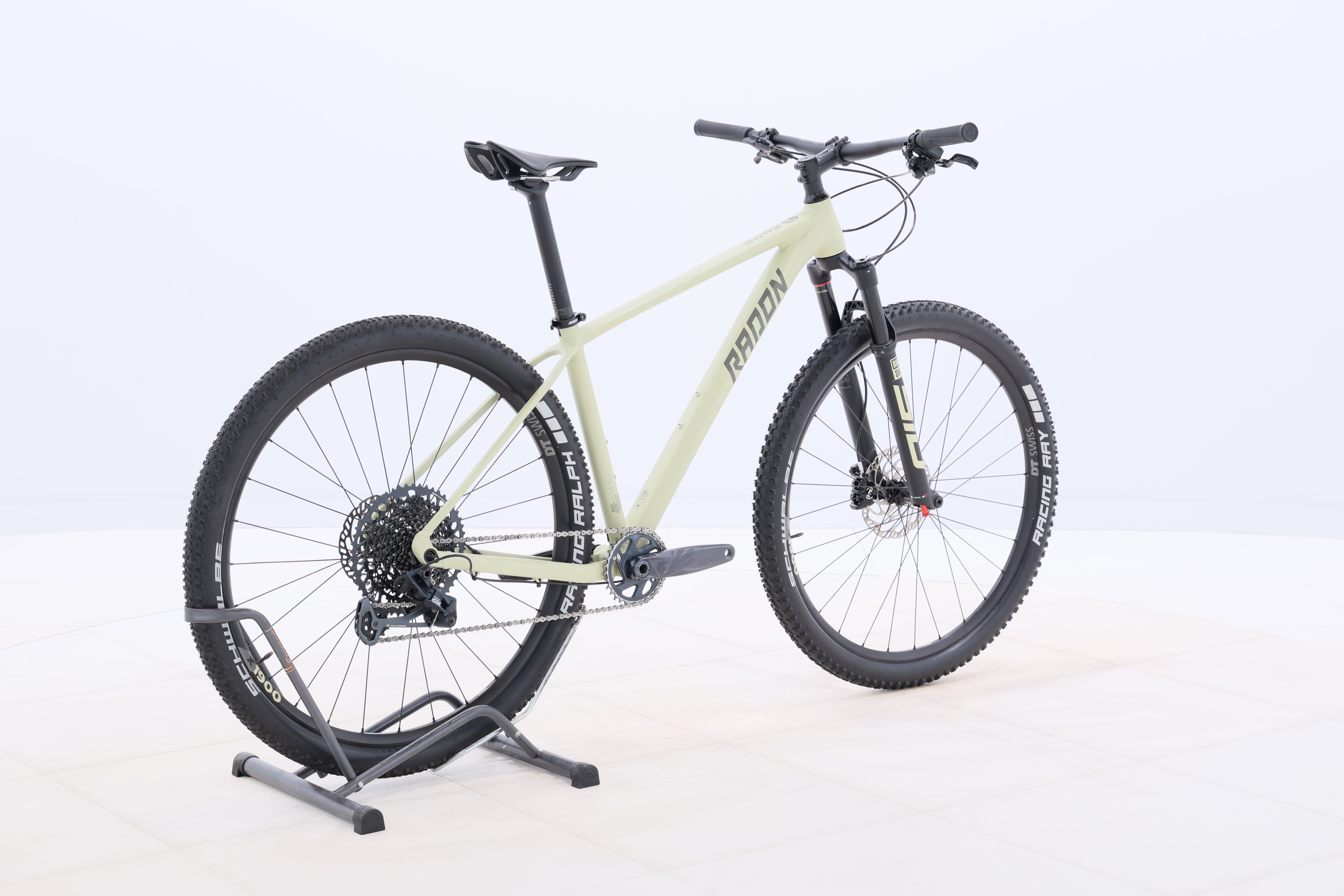 a74ec87e-1636-4c59-87eb-57d24f374d5a