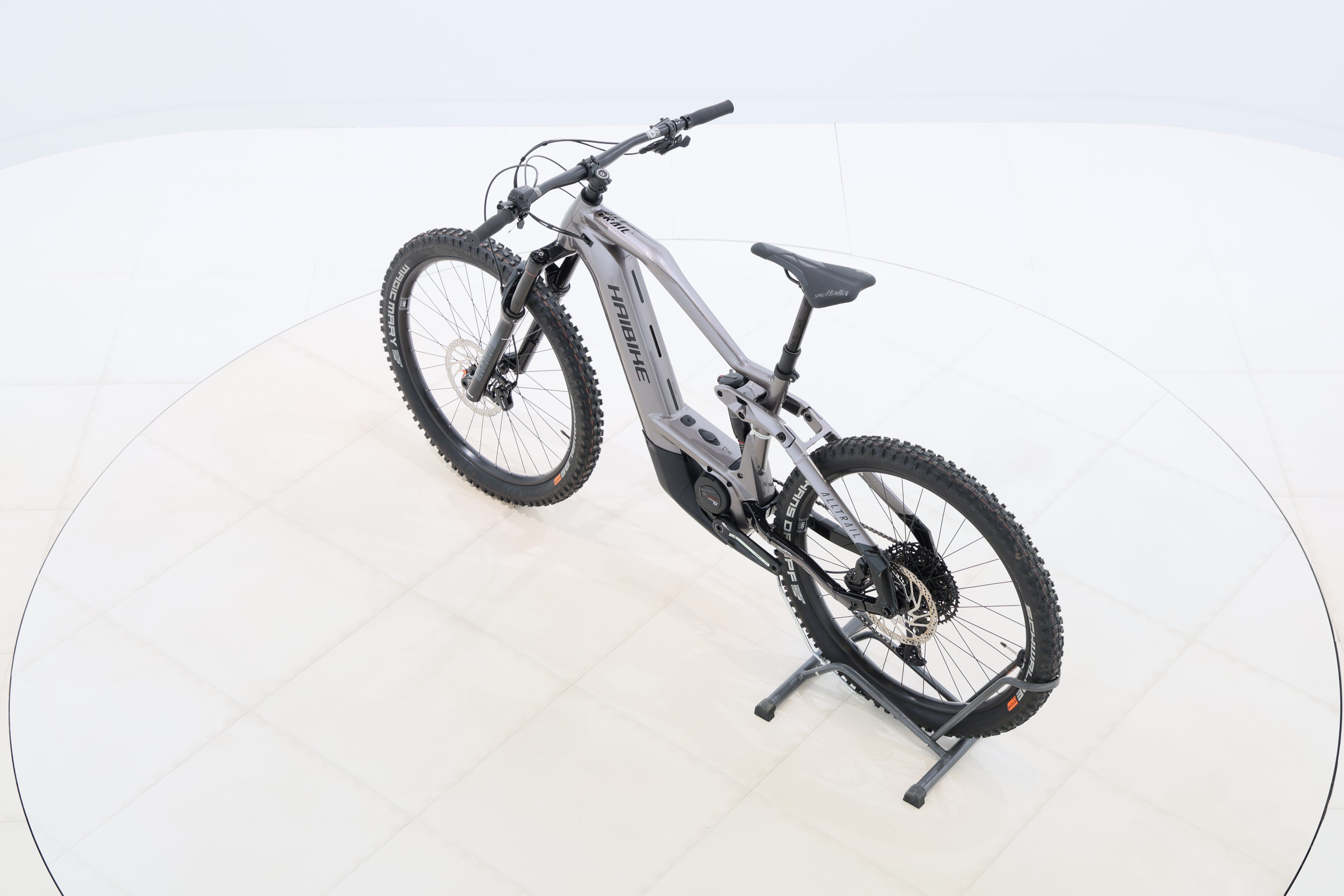 3037f76d-0e64-473b-be49-915f21865452