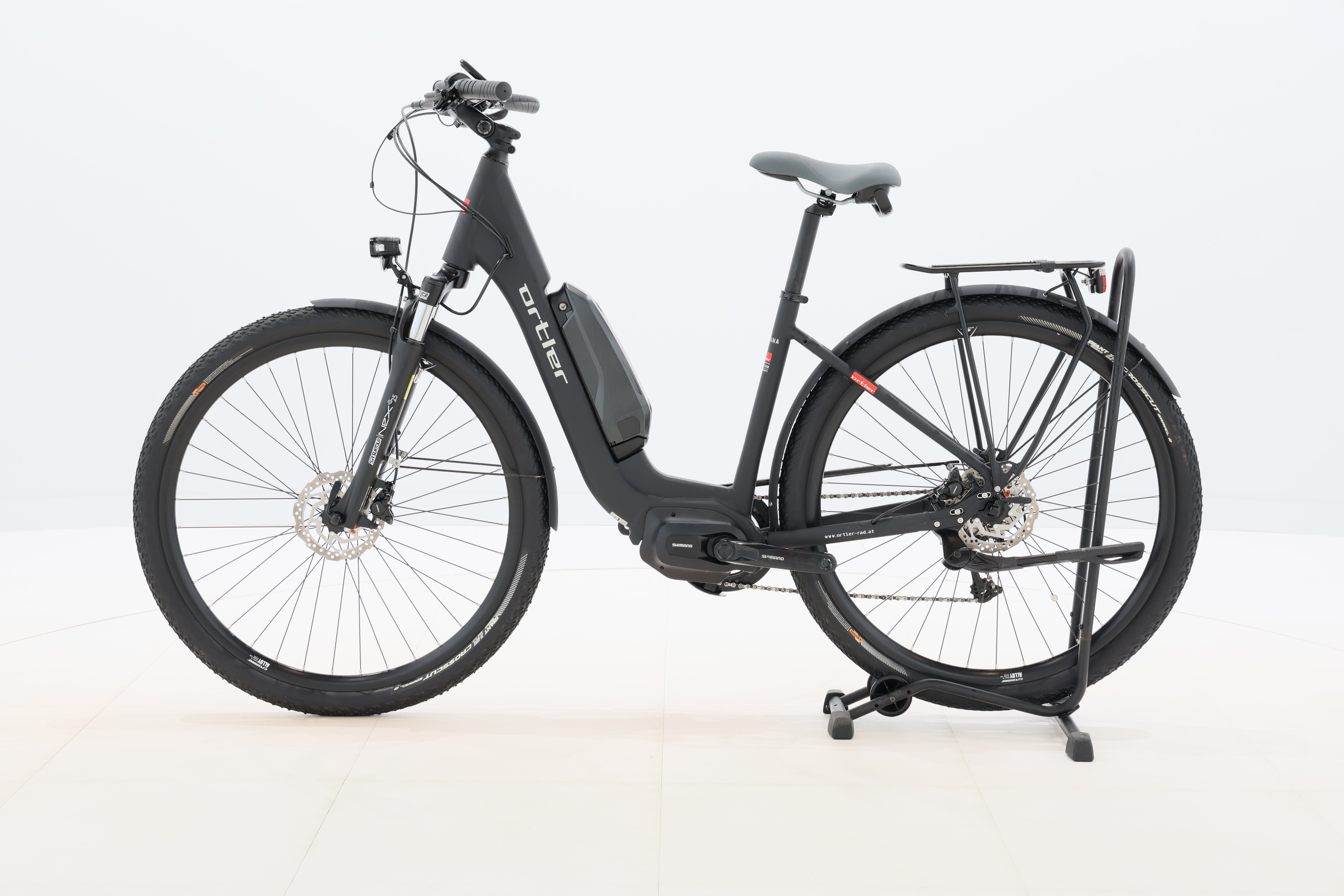 f1a9686d-09e9-40ab-9d61-1316dcfb151b