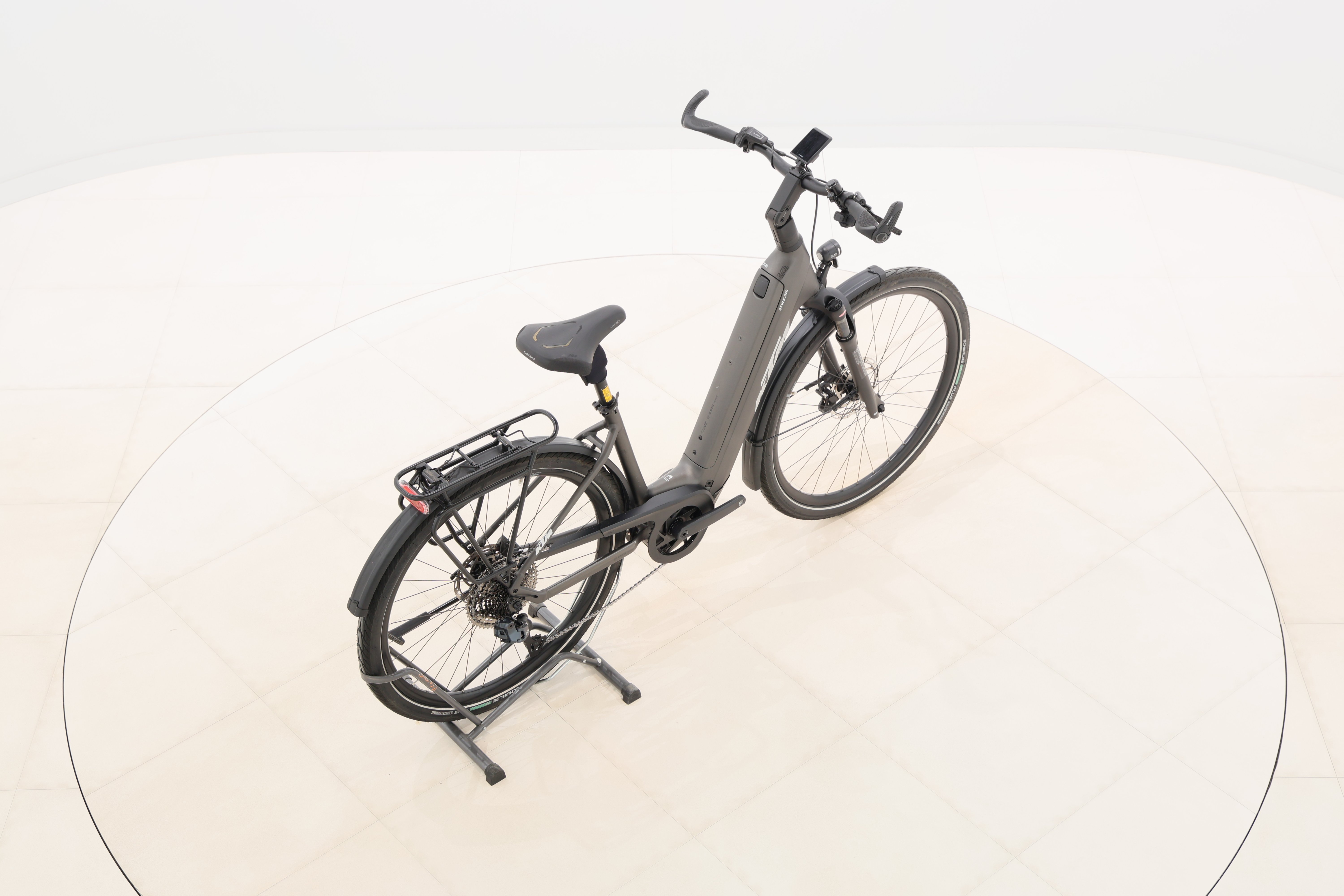 d258eedb-f8e2-4b61-93f8-5edfe9898096