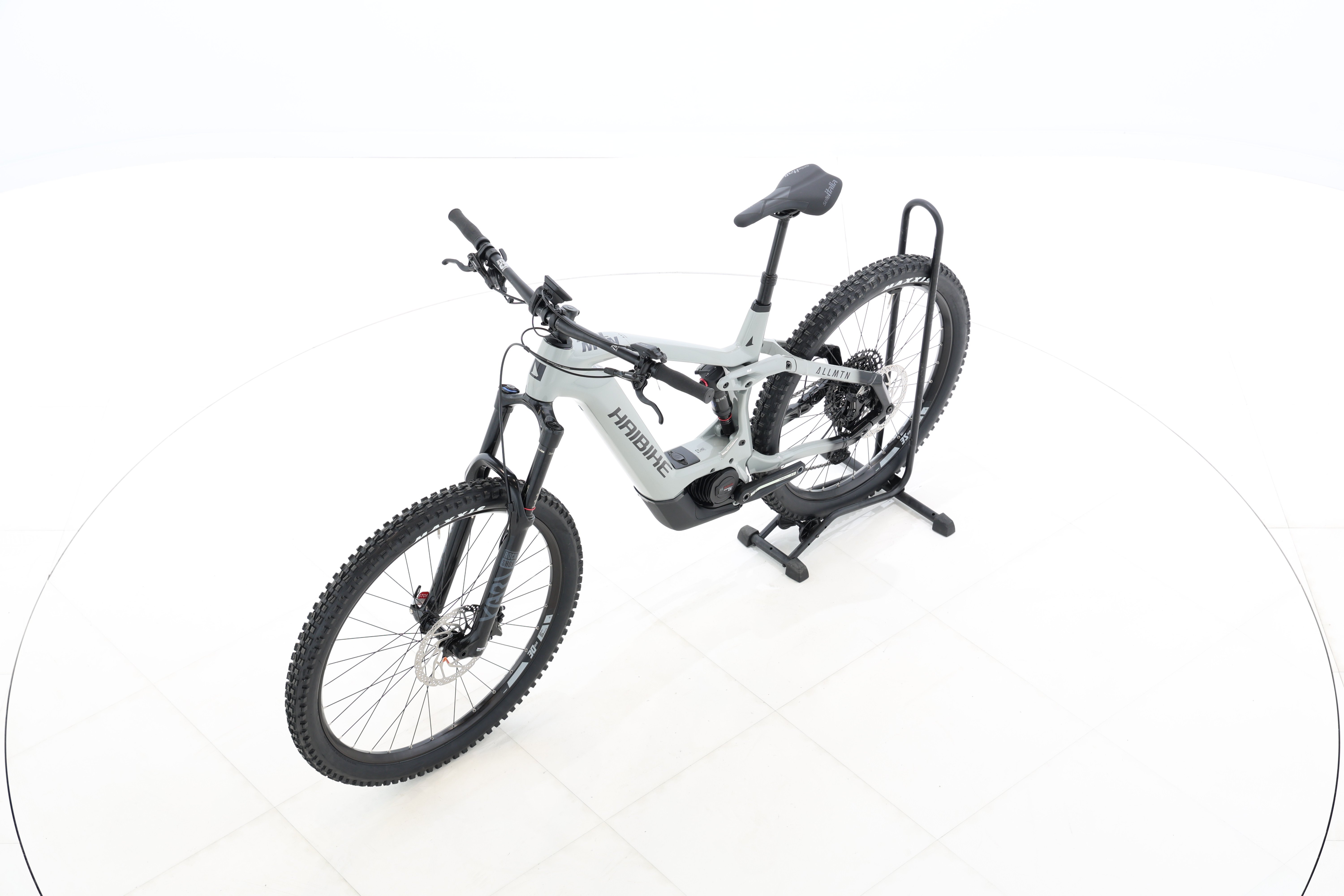 e9ebf3d9-d333-458c-96fe-ecf7e4d18a17