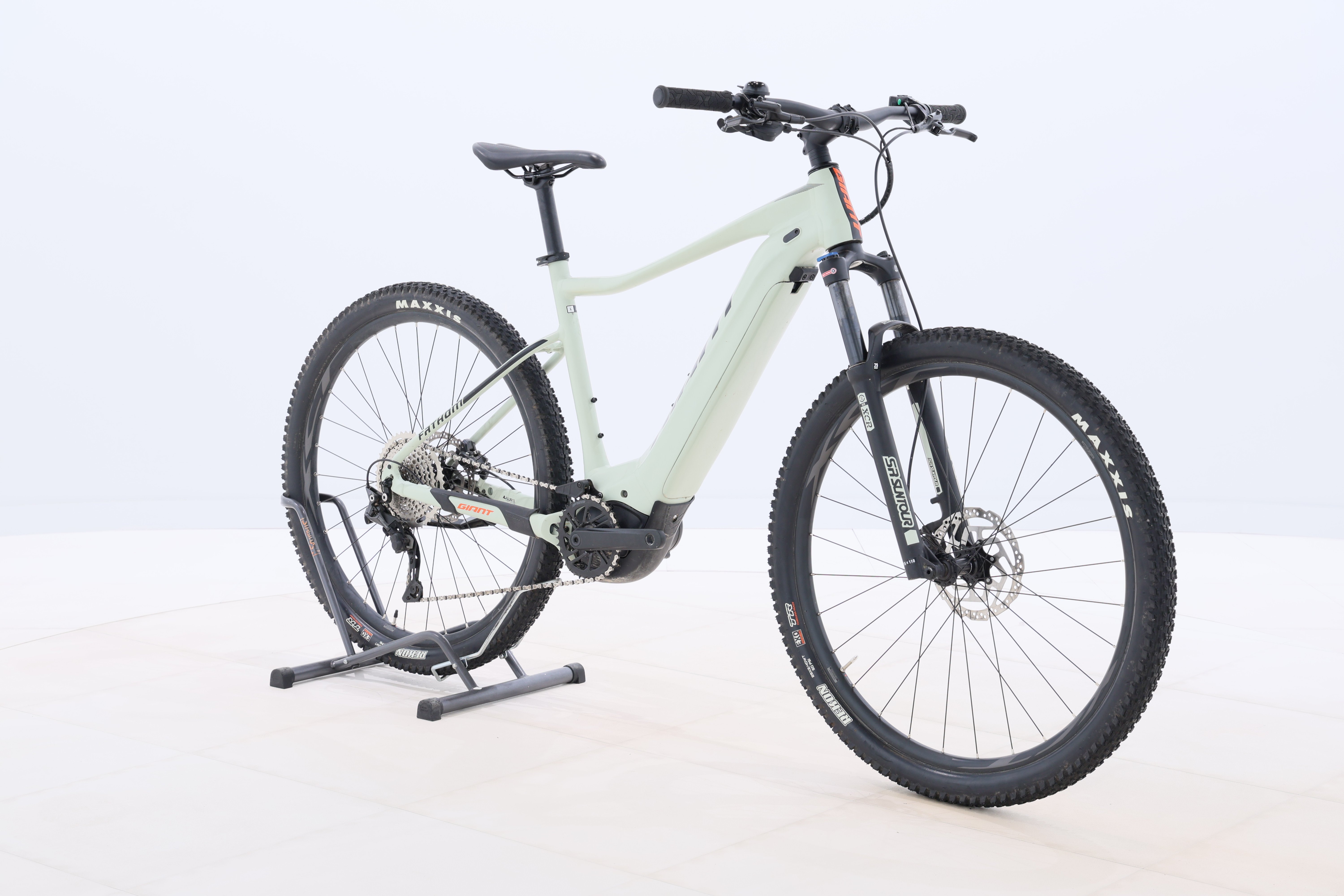 f4e1a2d1-f082-4e63-8781-dadbda0d61cd