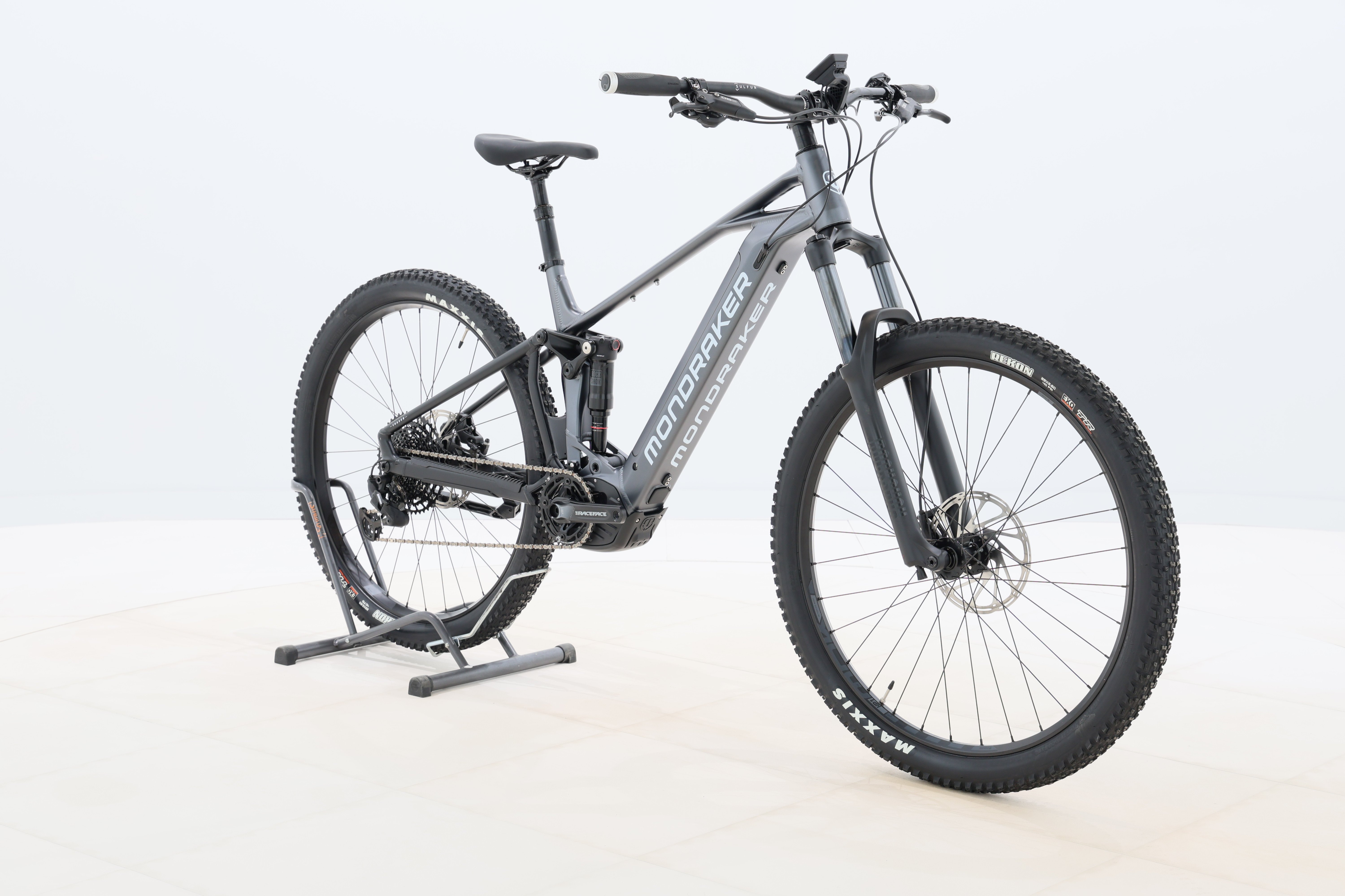 a89a934f-f3e9-4372-ac71-4785df87baa0