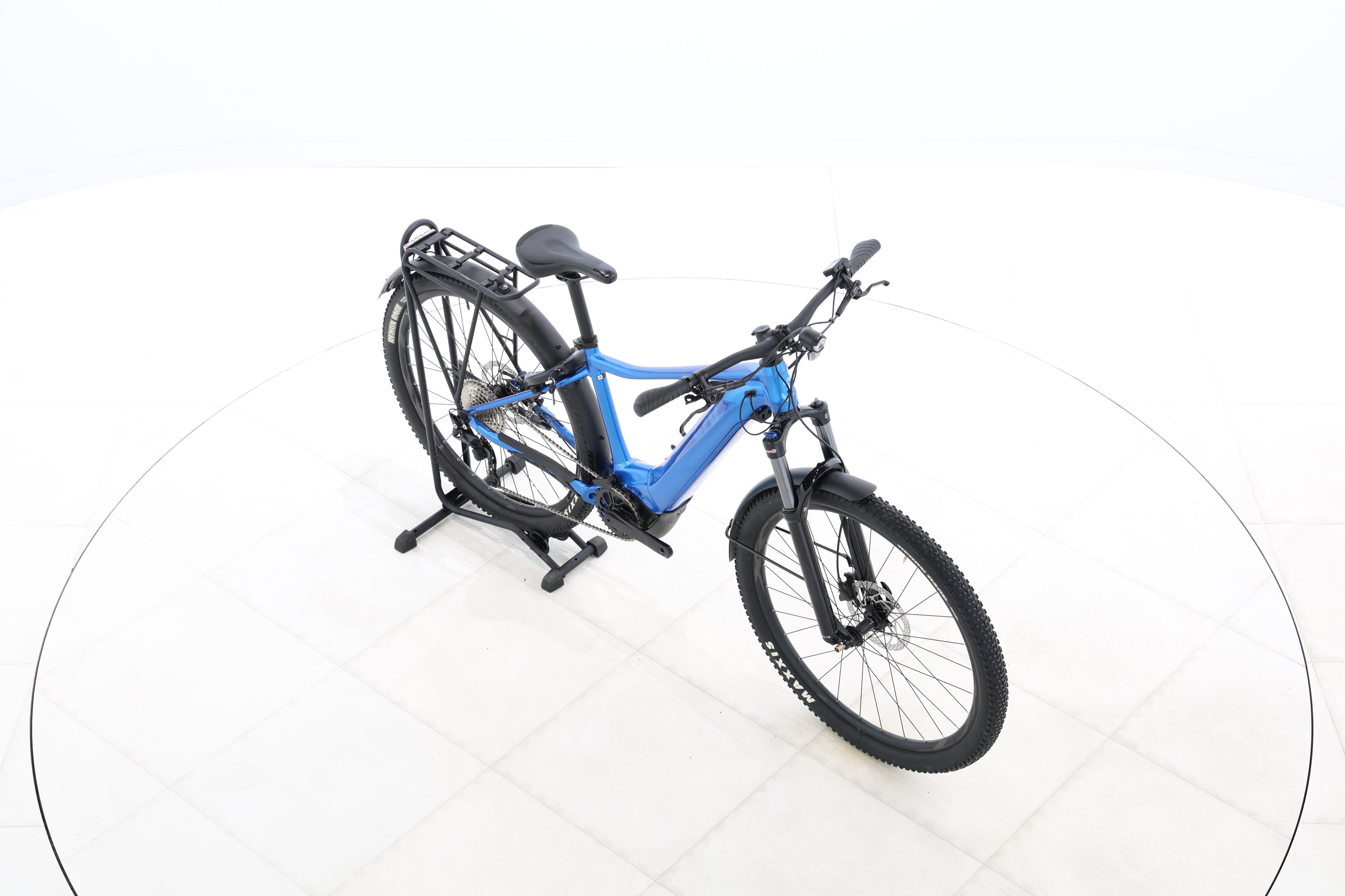 f0fb5801-cd62-4d9a-b68b-0d38a5ff3a1d