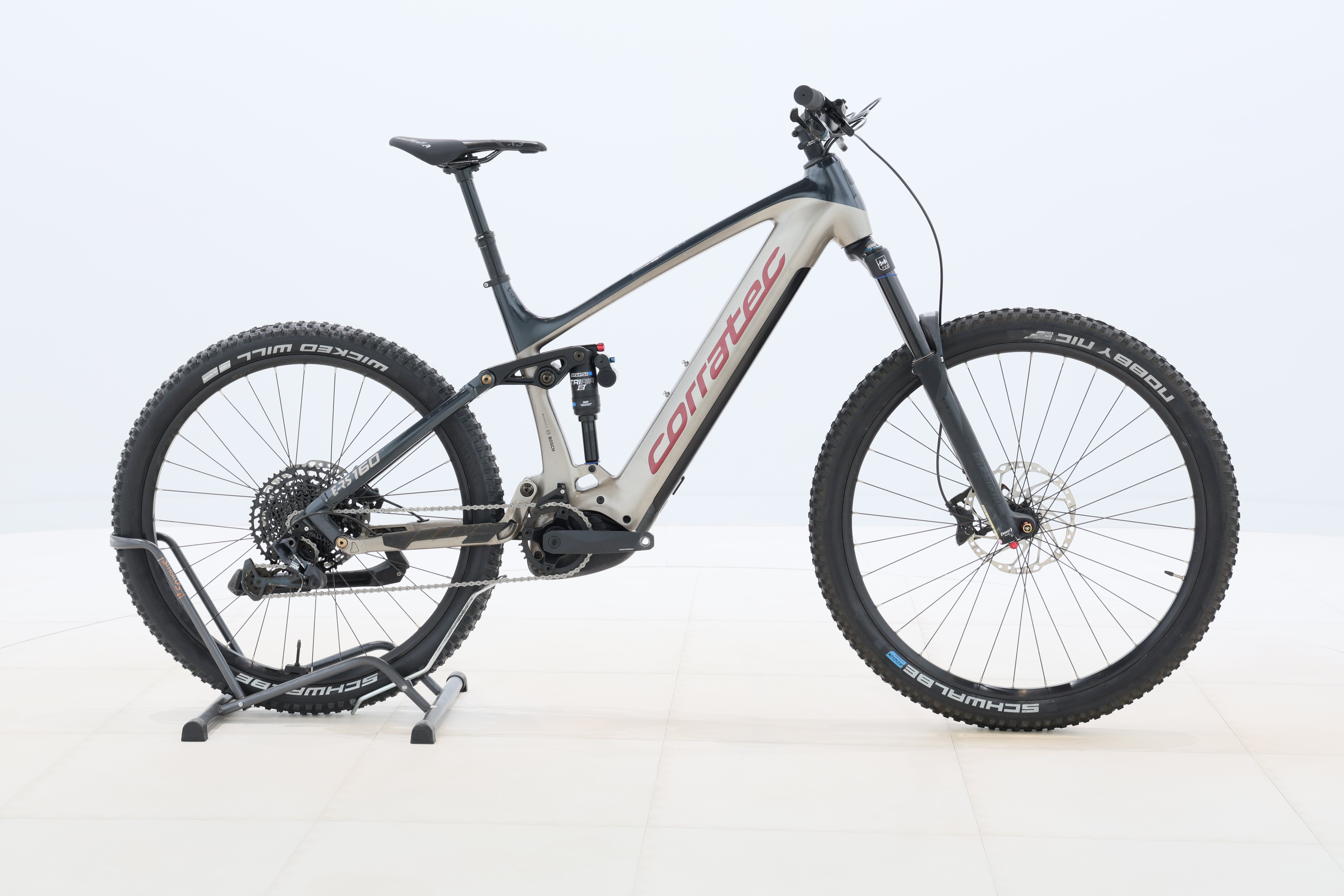 f0083b99-1f91-40f8-b4d6-f7b857c7d01c