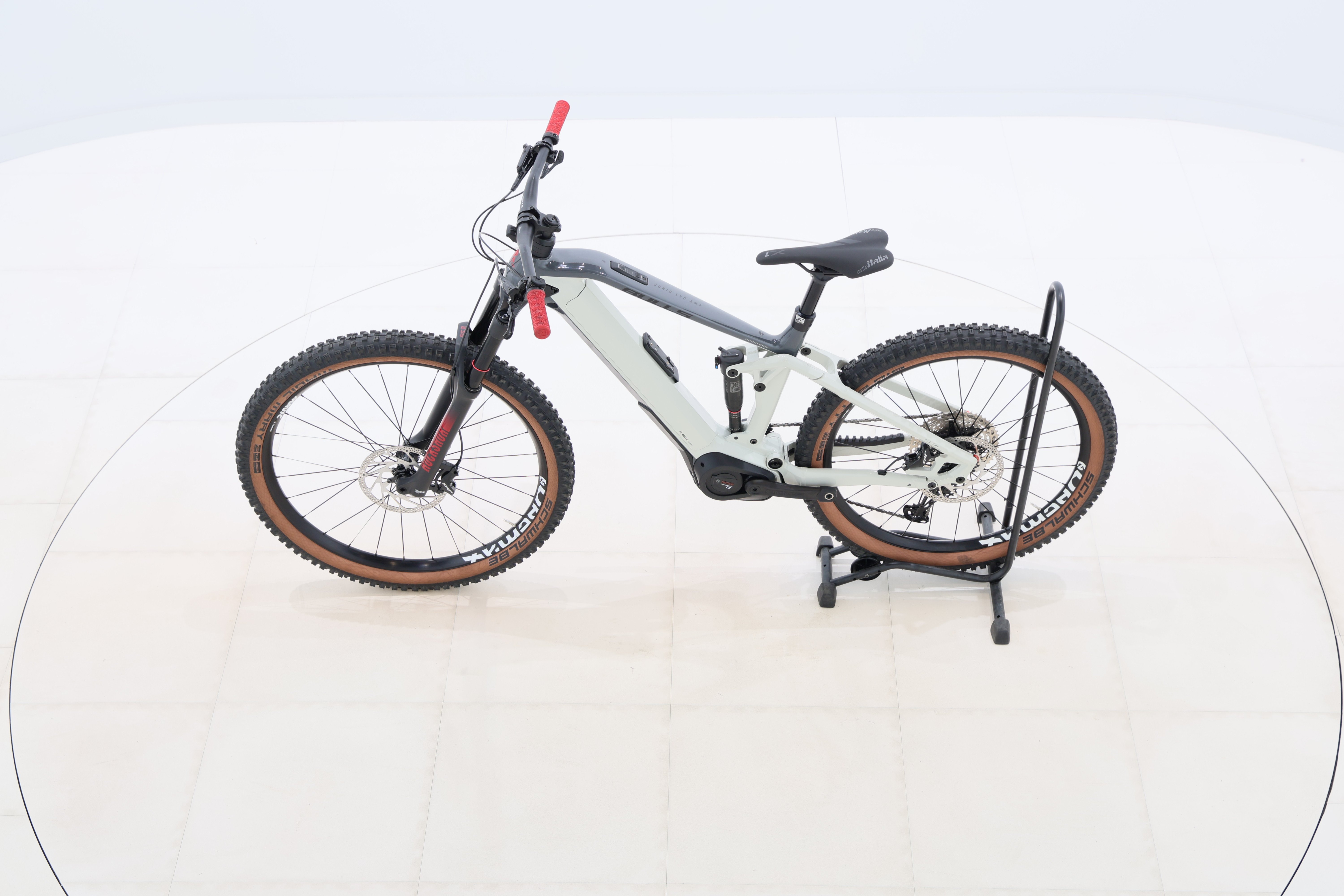 1816874c-7340-4200-a4a7-2fd275de6565