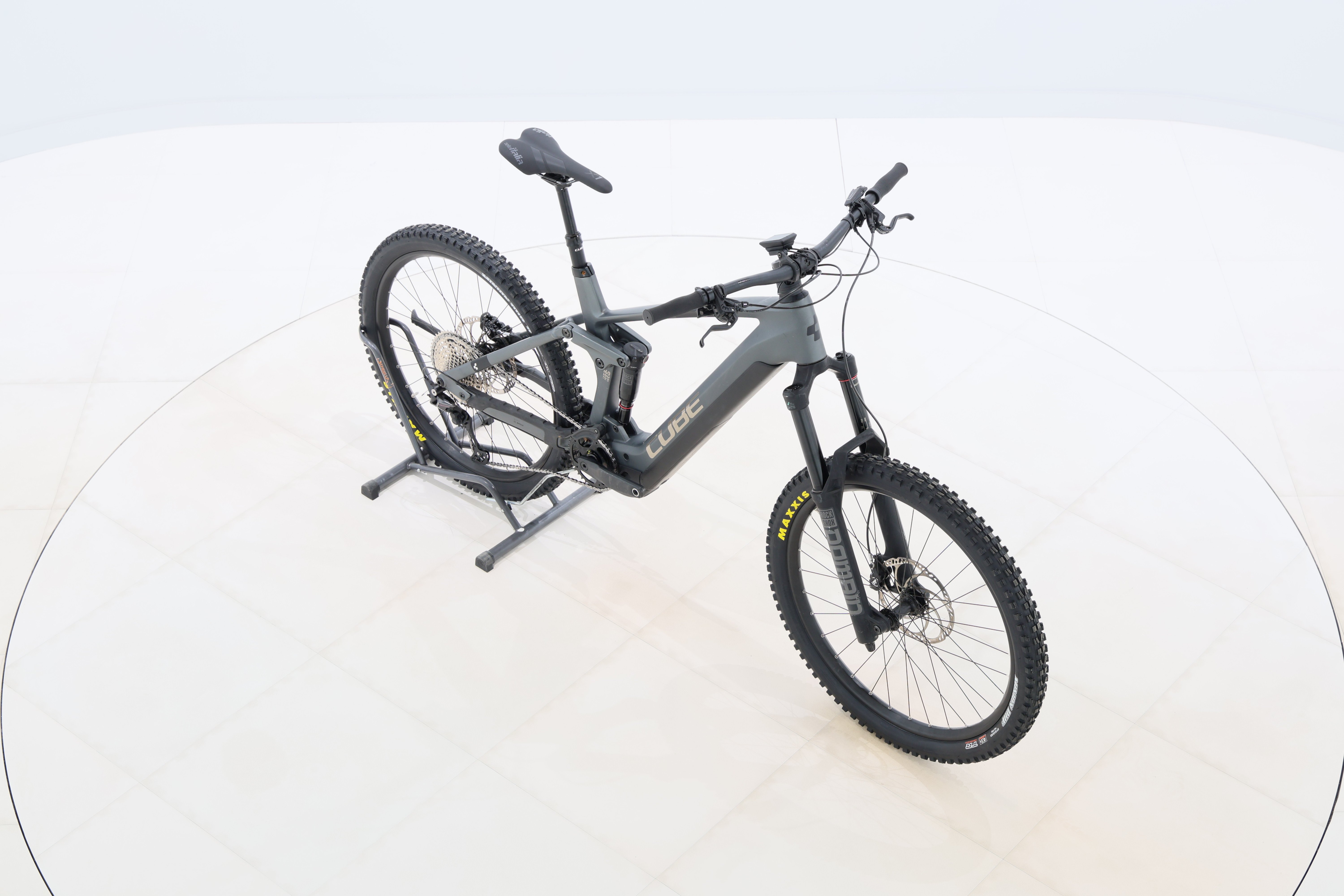 c089945c-b19d-4e40-a81b-15fc5b943e73