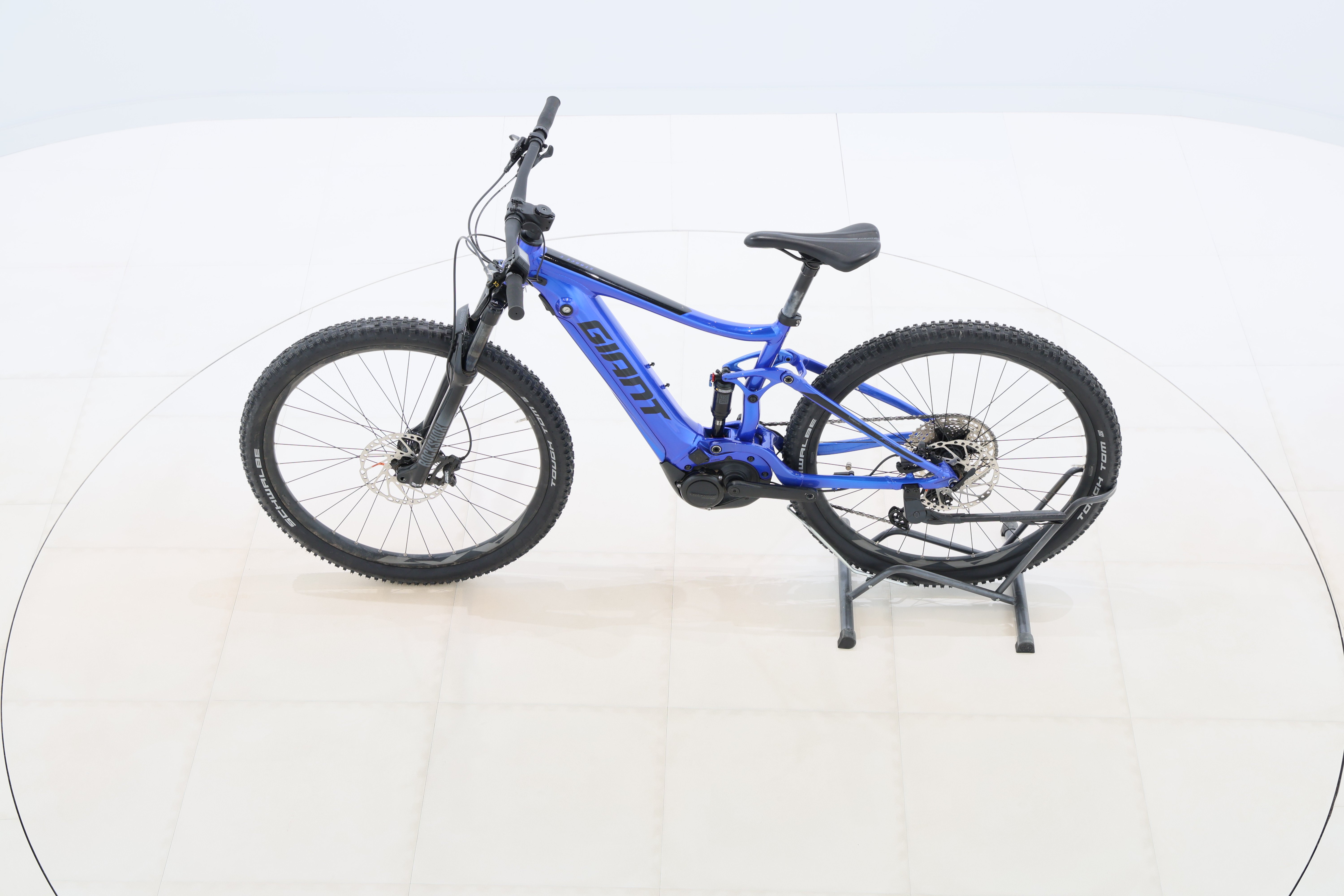 ef8cb6a0-3b32-4514-830d-e54bc514c323