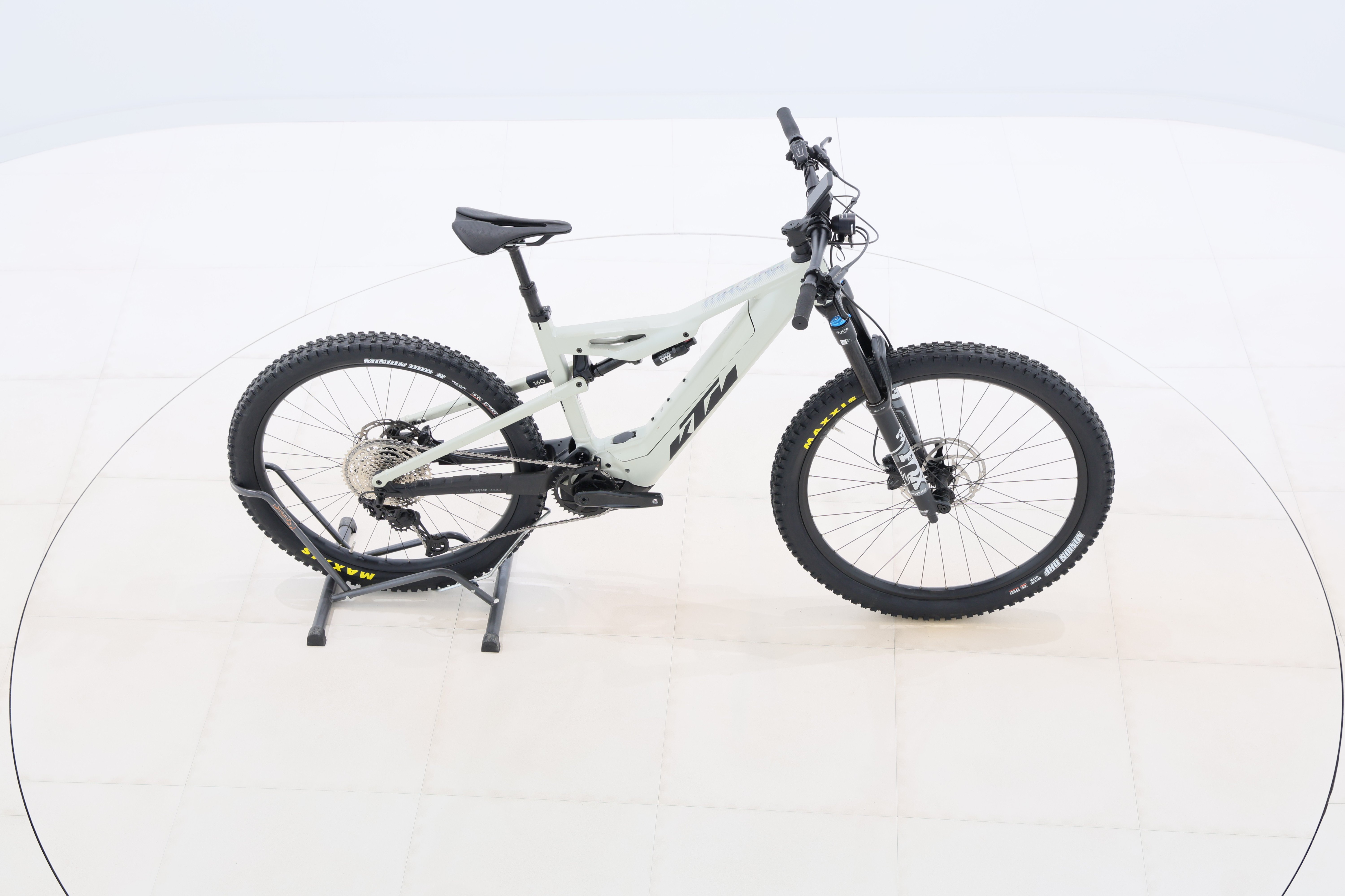 d90e9978-cec7-42b2-b172-d15867917ffa