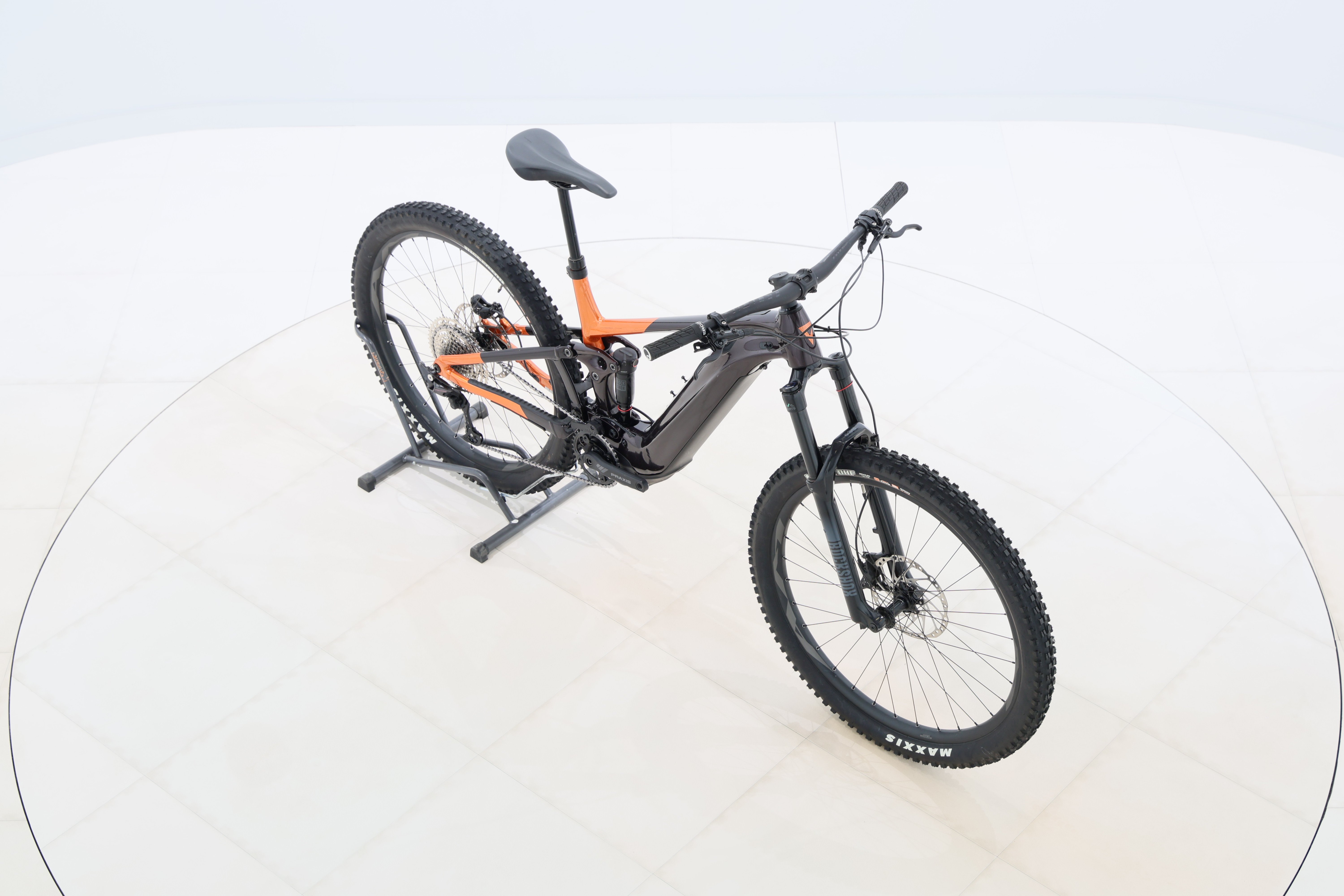 ef5c43f1-03cc-4c9c-b29f-3982c28366d0